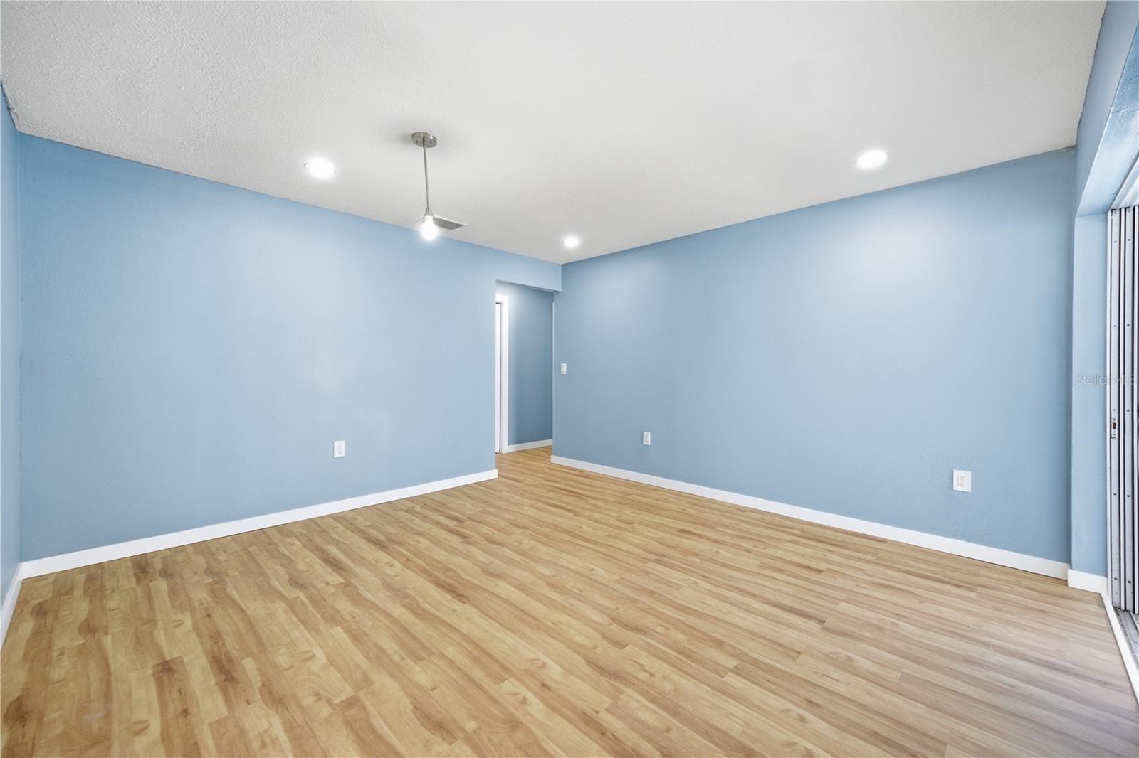 5920 DENVER ST NE — photo 14