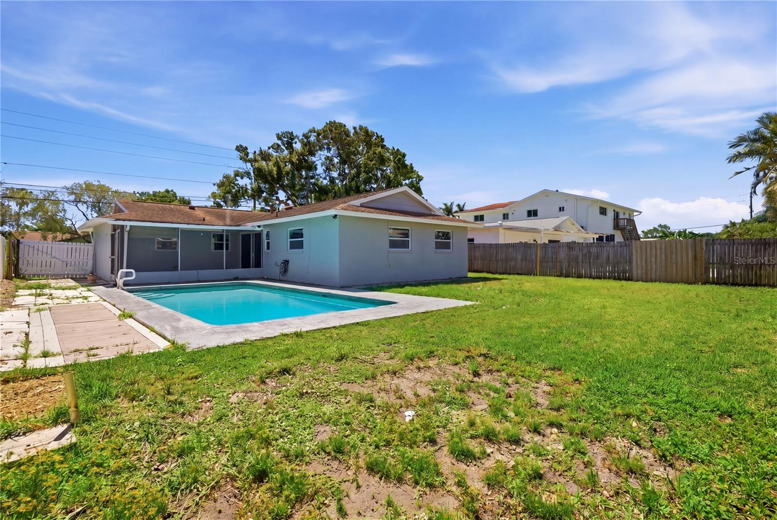 5920 DENVER ST NE — photo 33