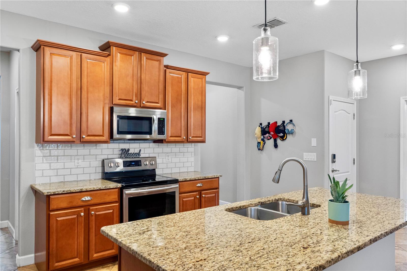 19343 PADDOCK VIEW DR — photo 17