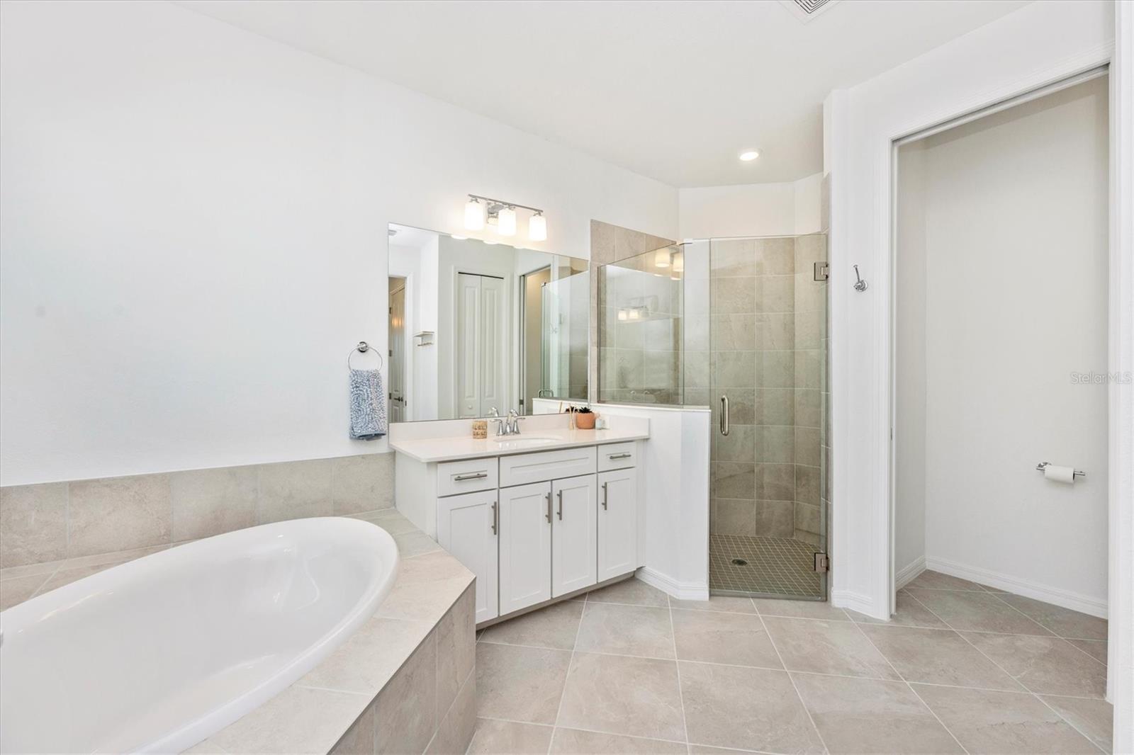 17617 SANTORINI CT — photo 31