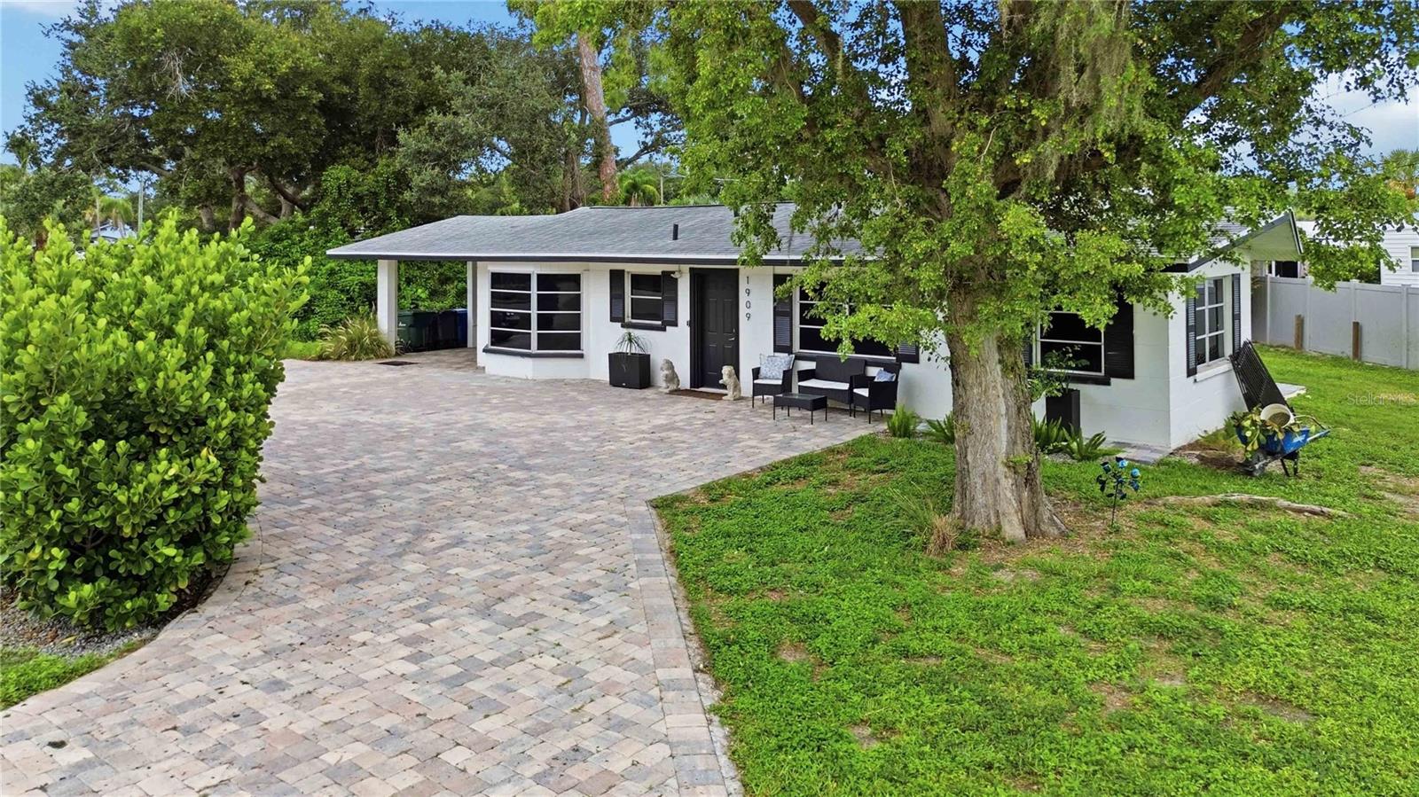 1909 BUCCANEER DR — photo 6