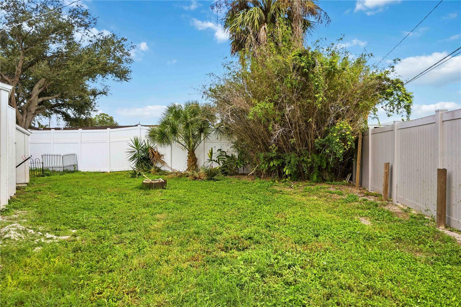 1909 BUCCANEER DR — photo 26
