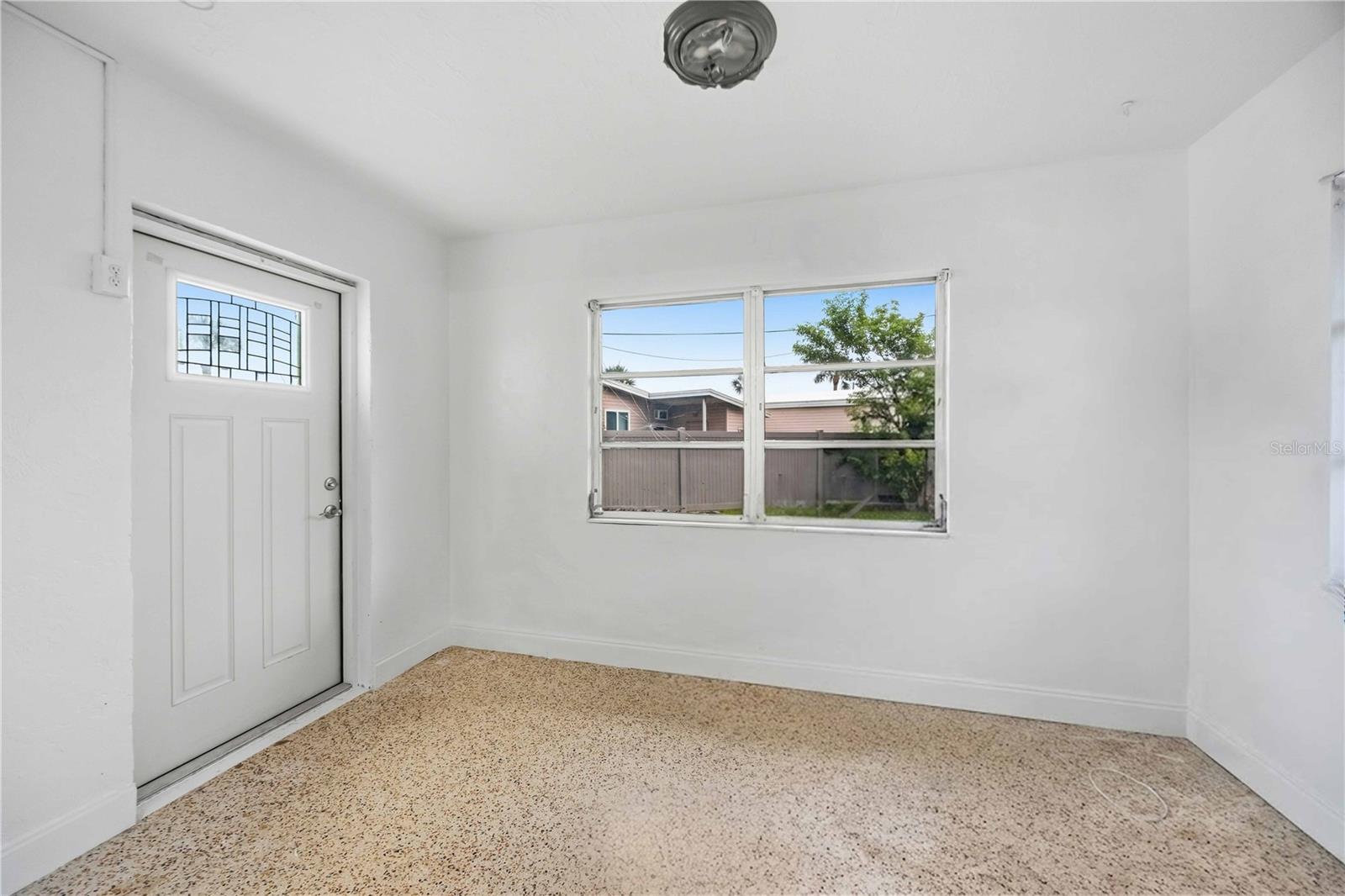 1909 BUCCANEER DR — photo 21
