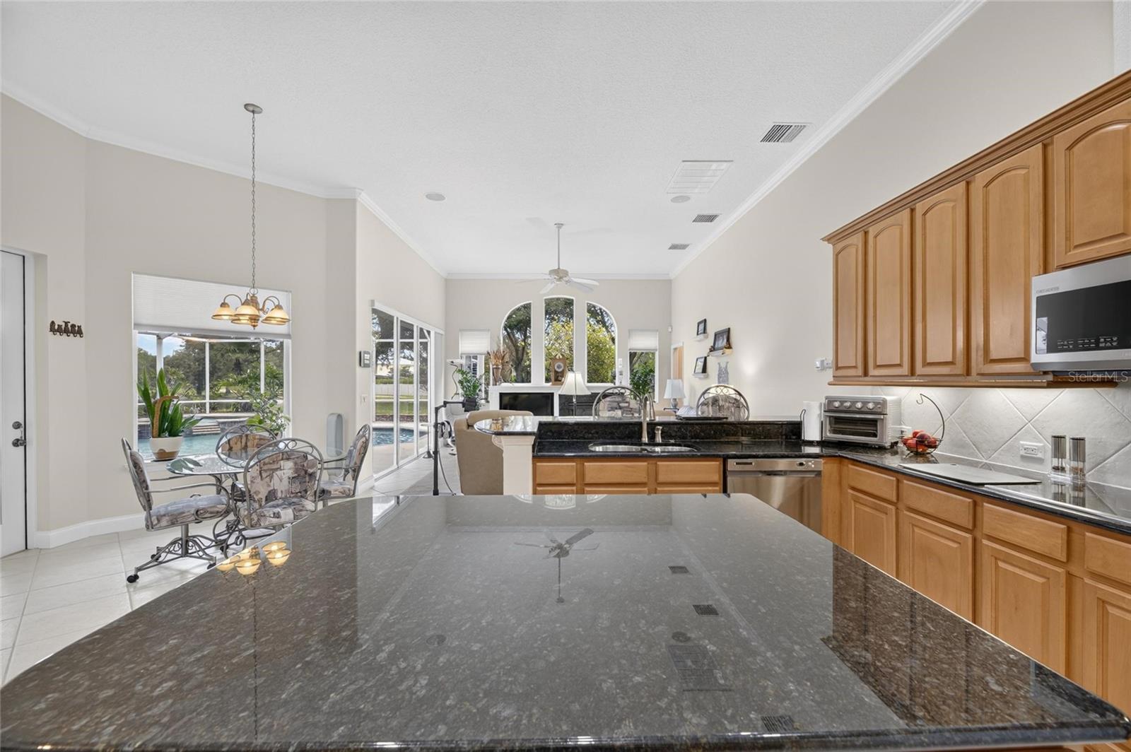 7508 DUNBRIDGE DR — photo 10