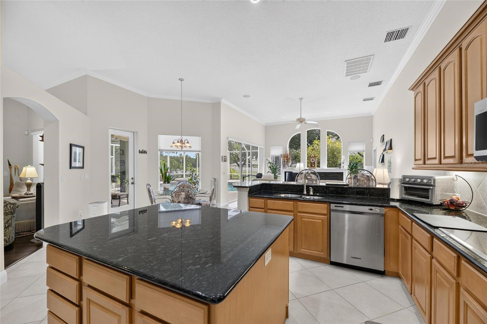 7508 DUNBRIDGE DR — photo 27