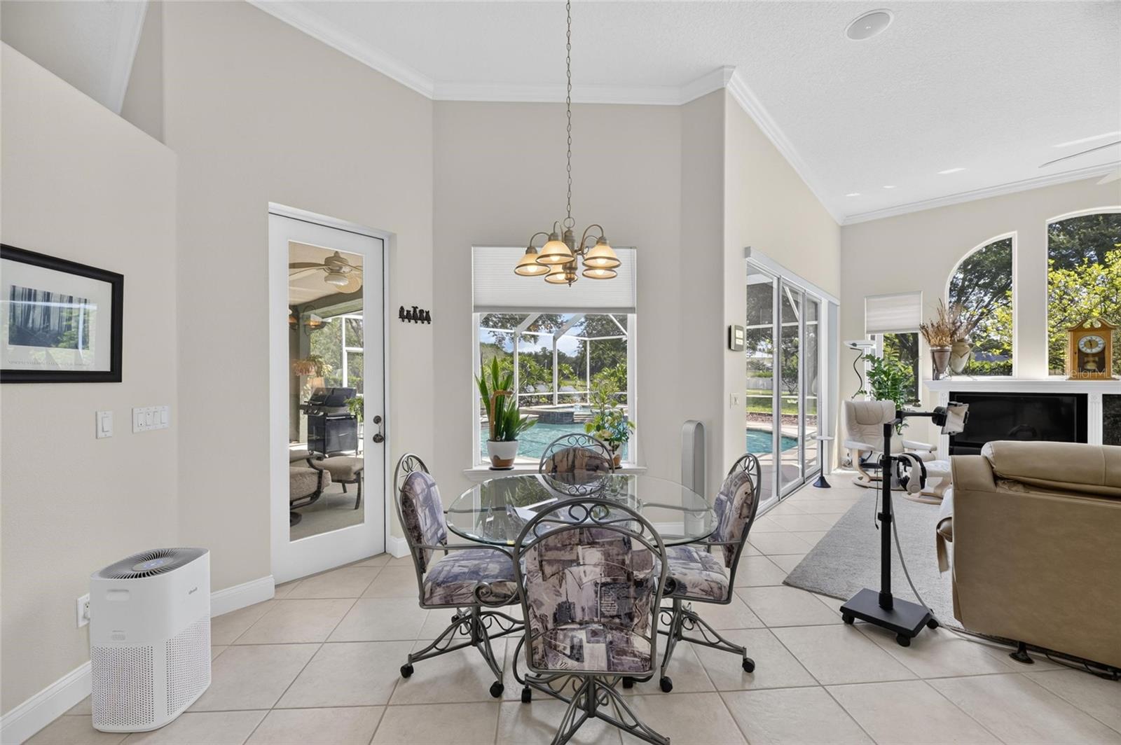 7508 DUNBRIDGE DR — photo 32
