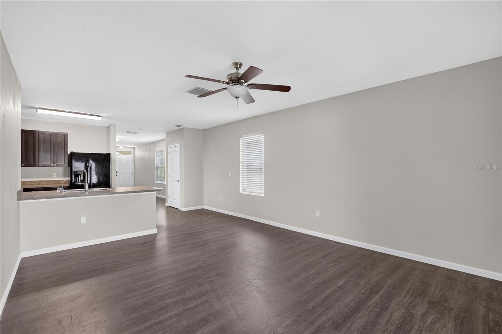 12035 SUBURBAN SUNRISE ST — photo 33