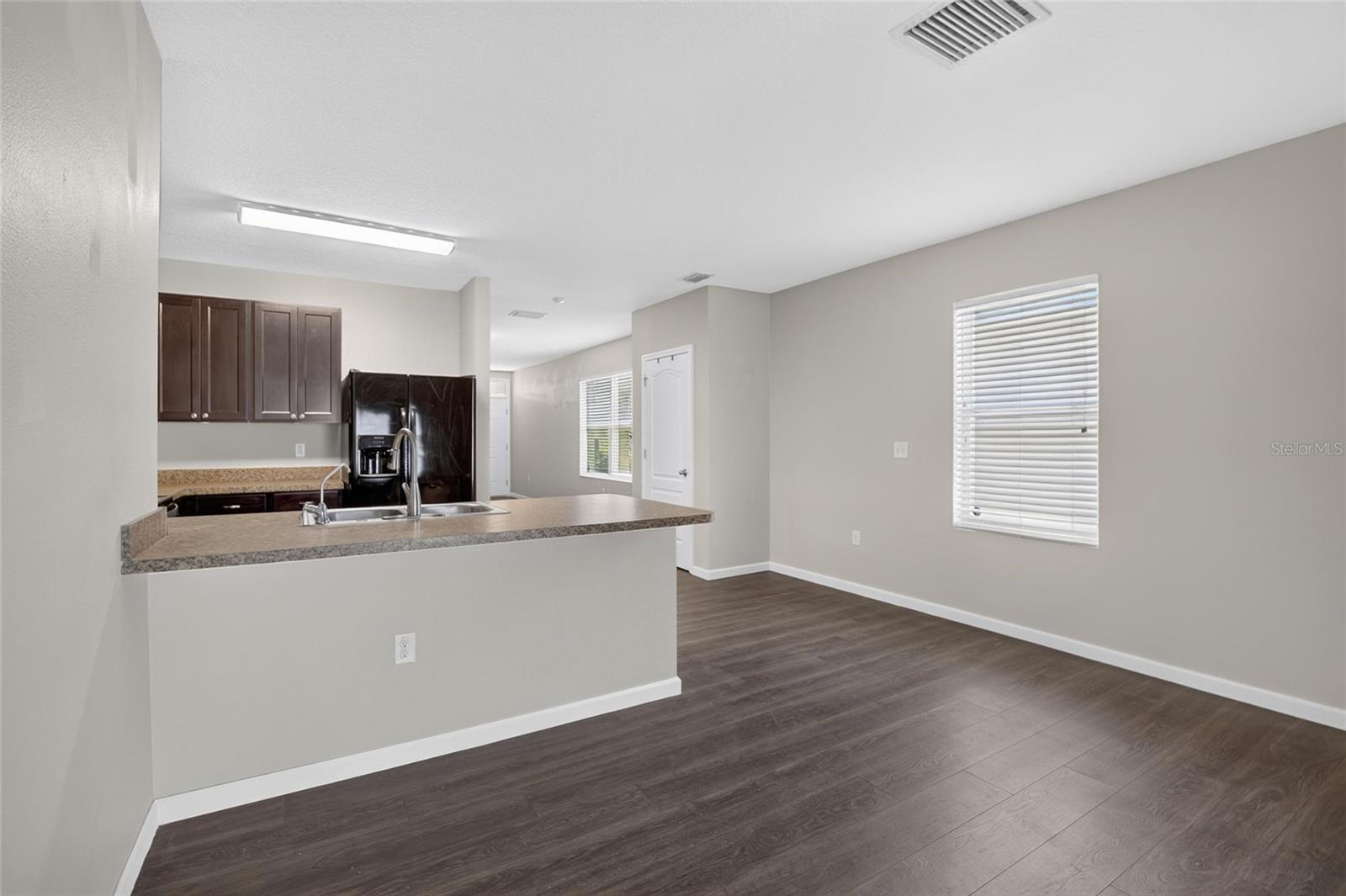 12035 SUBURBAN SUNRISE ST — photo 29