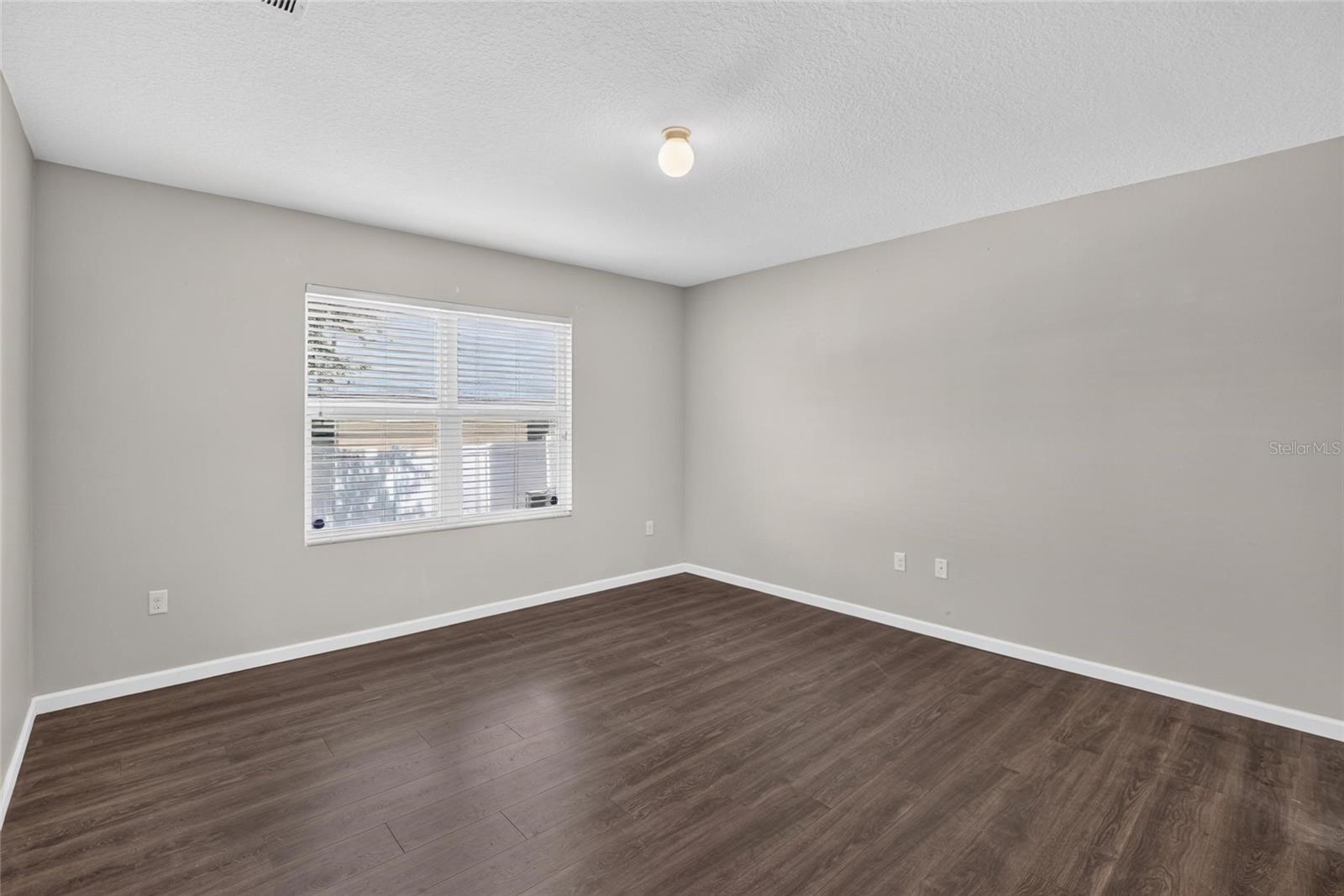 12035 SUBURBAN SUNRISE ST — photo 35