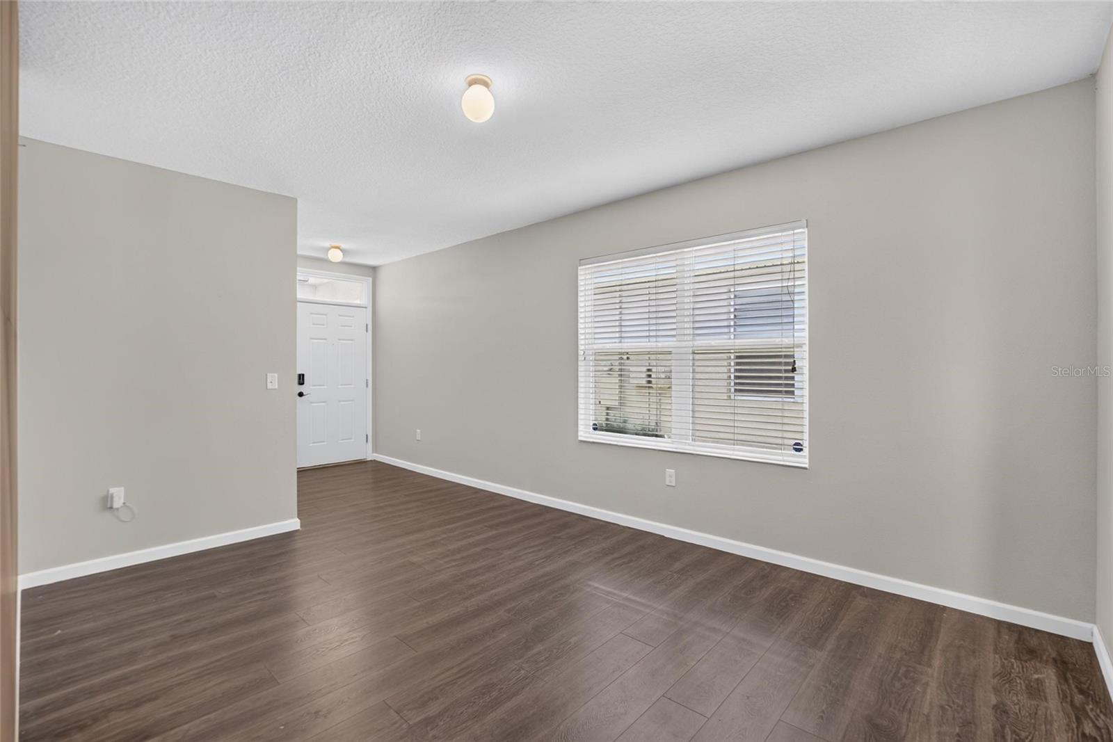 12035 SUBURBAN SUNRISE ST — photo 8