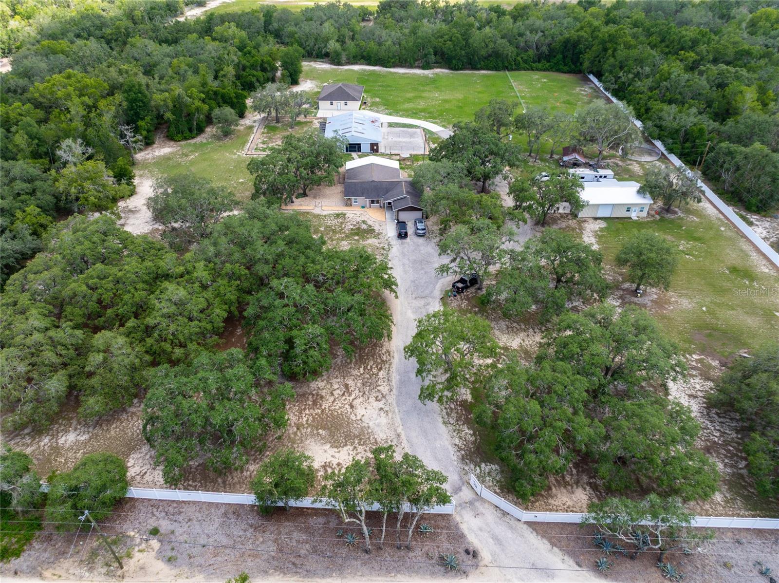 16142 BREAKWATER LN — photo 2