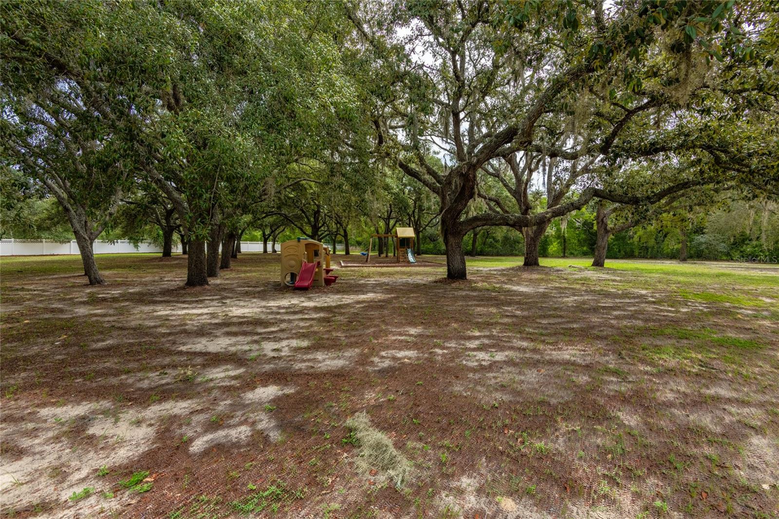 16142 BREAKWATER LN — photo 25
