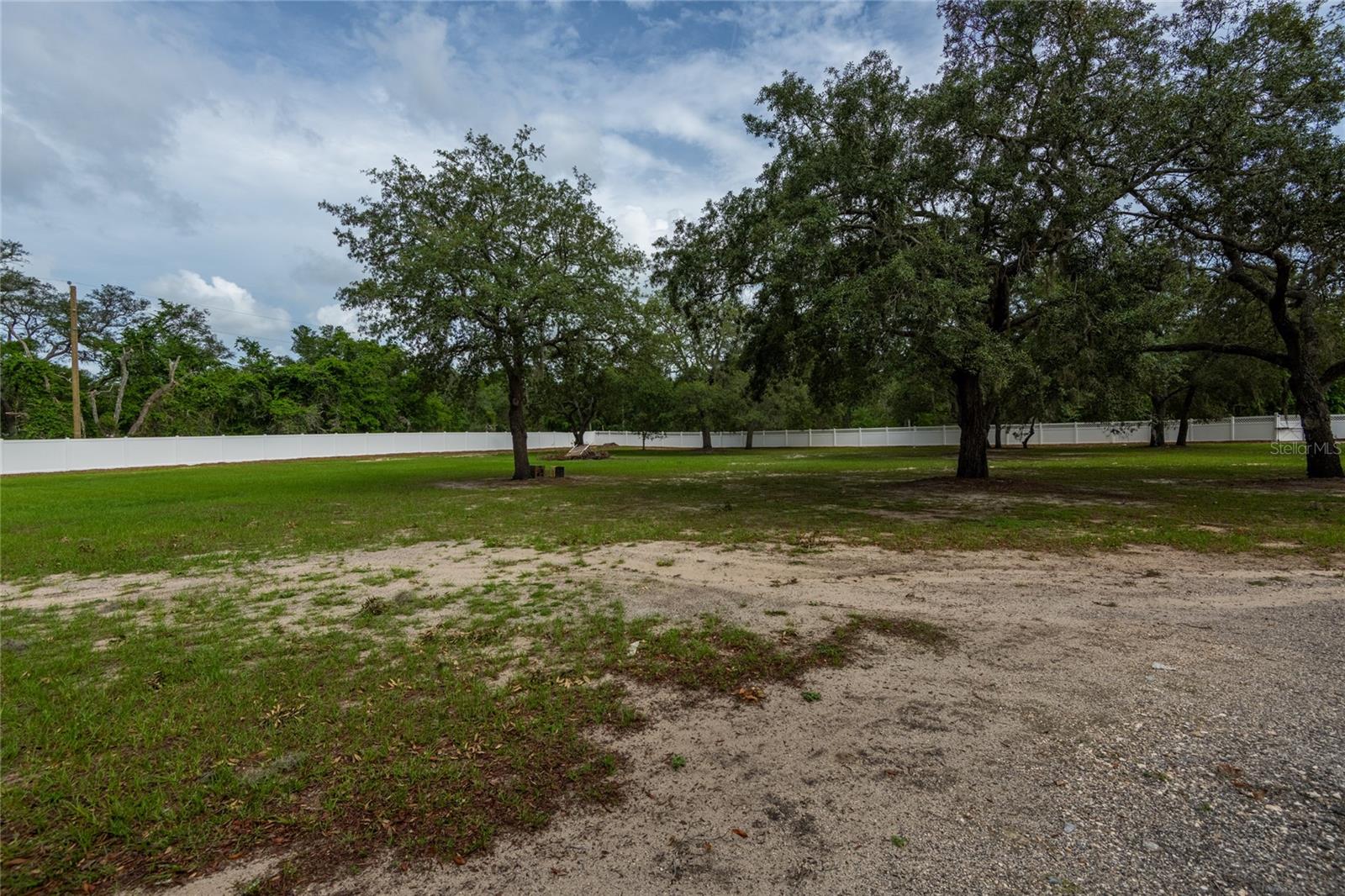 16142 BREAKWATER LN — photo 23