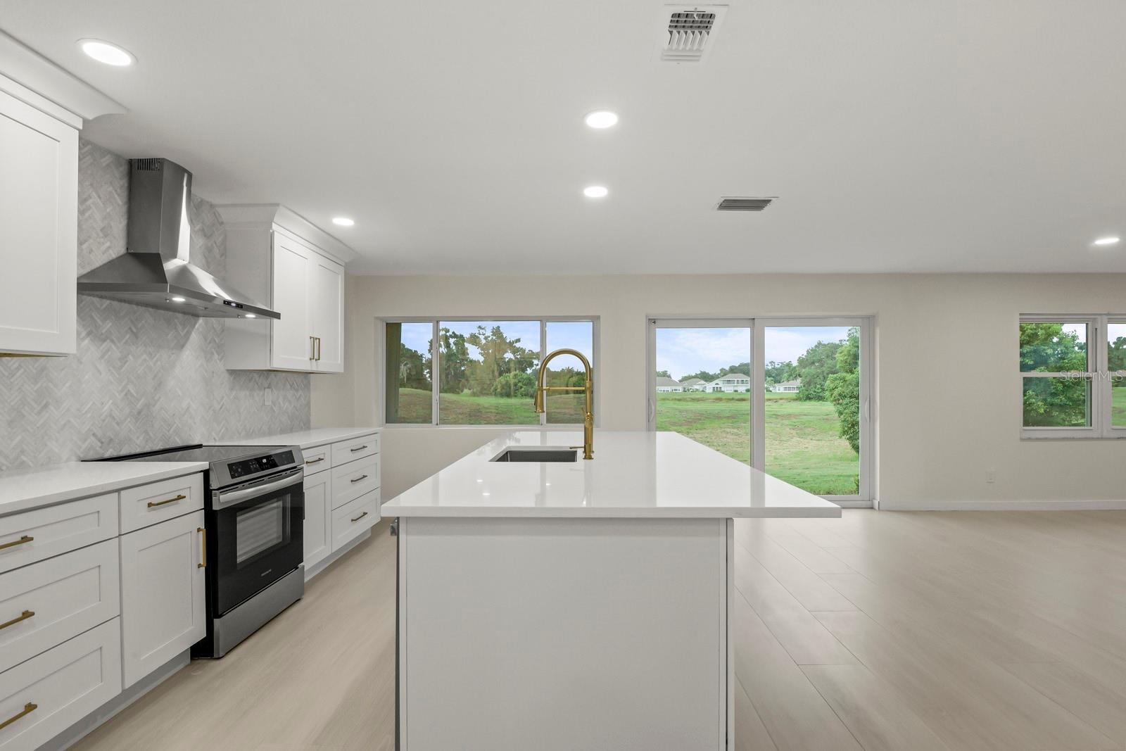 2703 LANCASTER DR — photo 6
