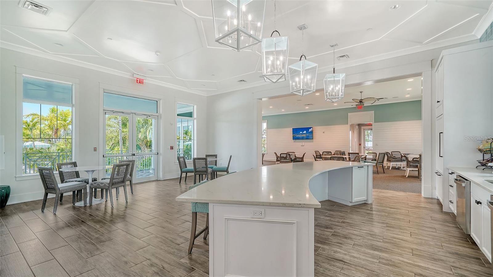 10113 CANAVERAL CIR — photo 35