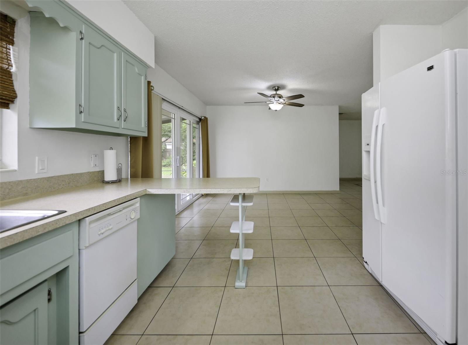 2077 DRUID RD E — photo 29