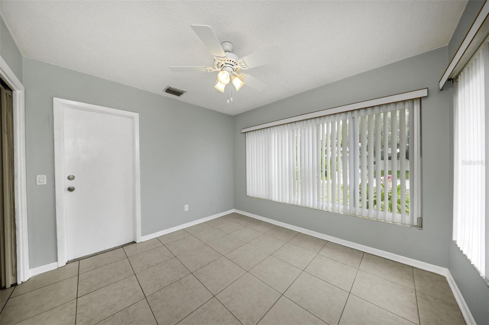 2077 DRUID RD E — photo 57