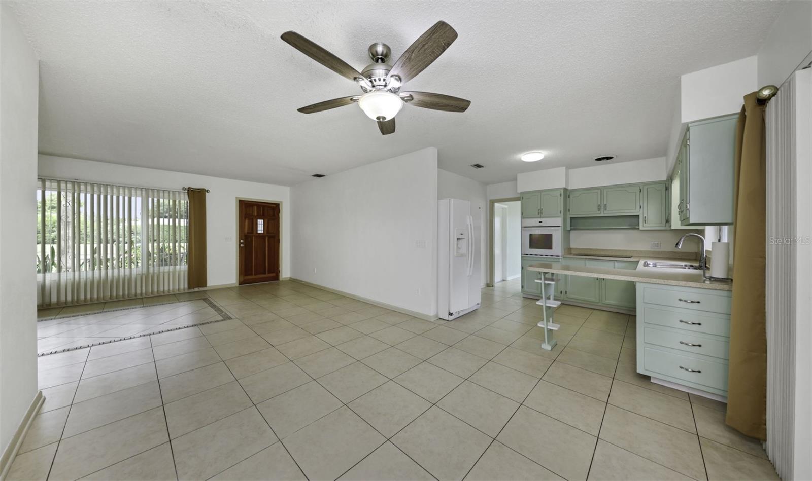 2077 DRUID RD E — photo 24