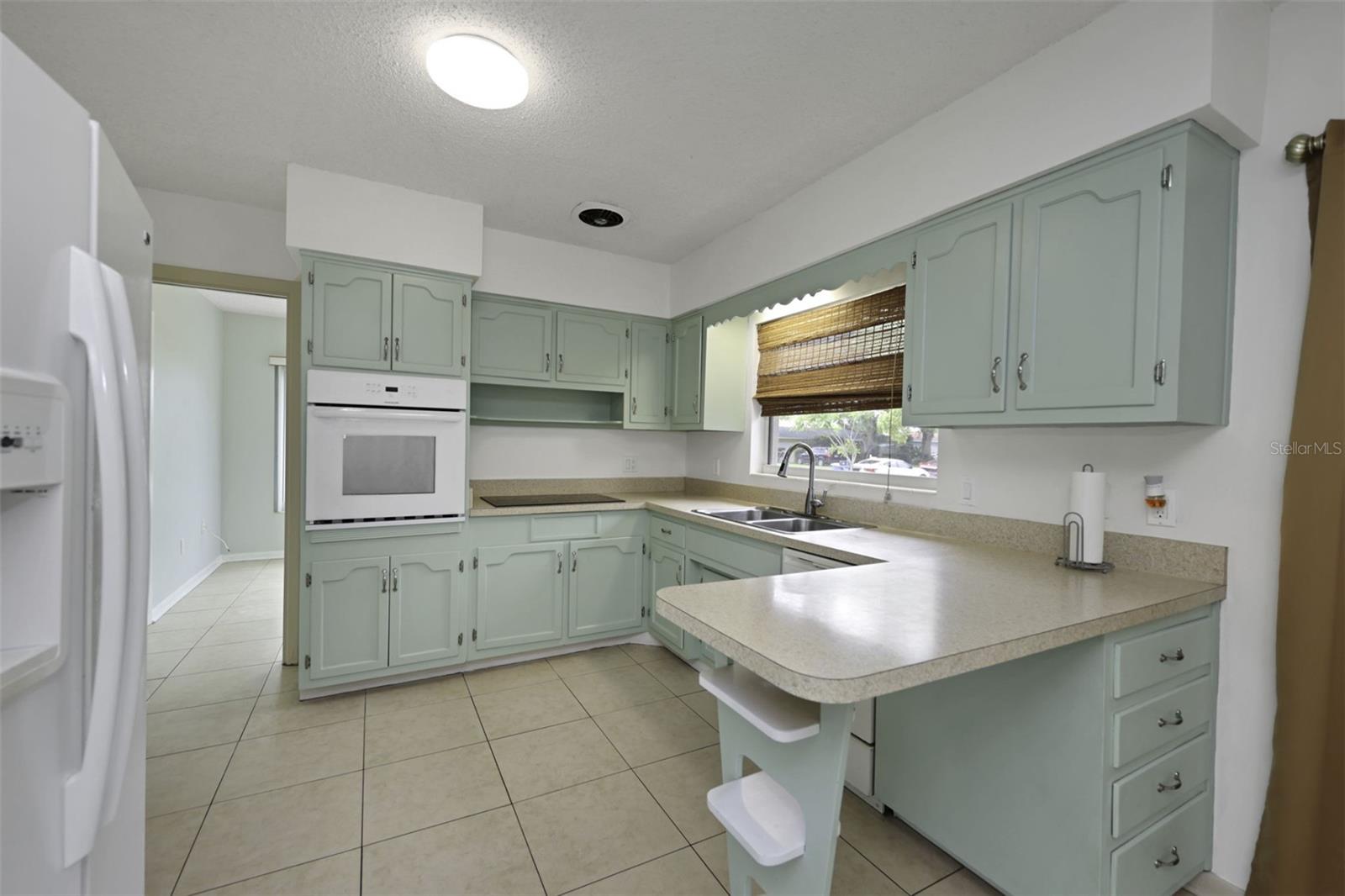 2077 DRUID RD E — photo 27