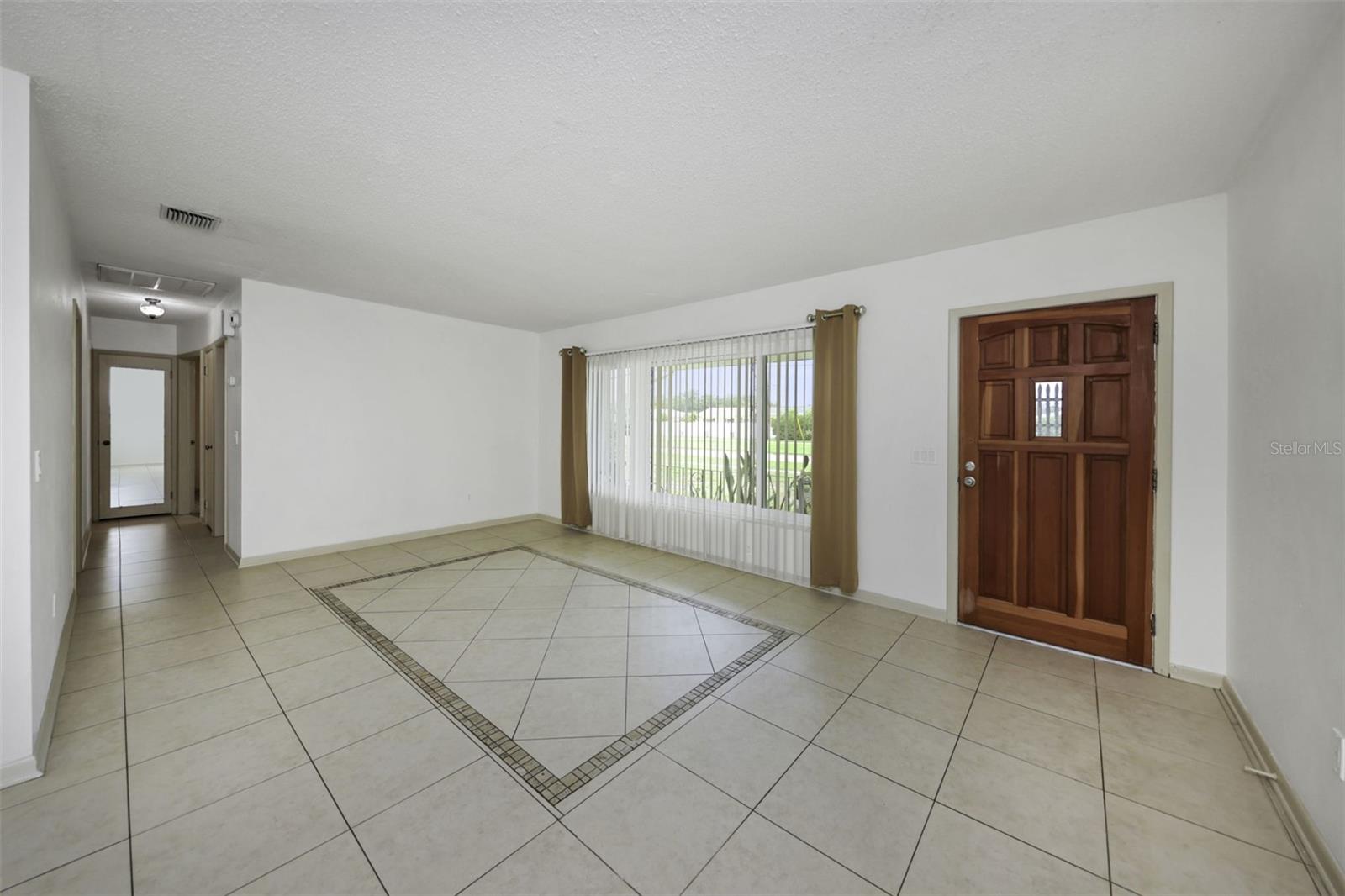 2077 DRUID RD E — photo 21