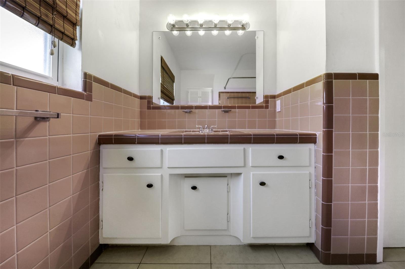 2077 DRUID RD E — photo 48