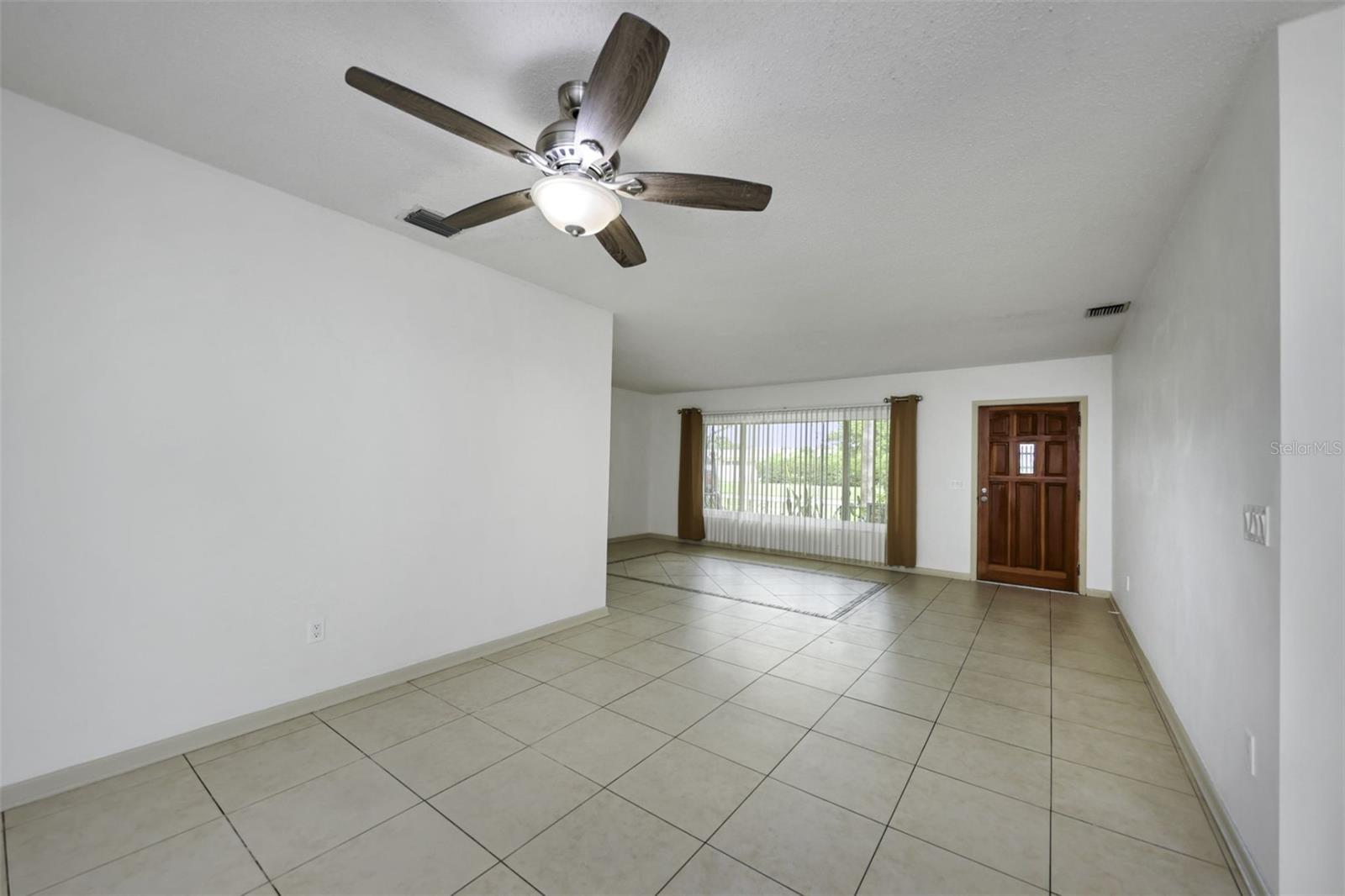 2077 DRUID RD E — photo 22