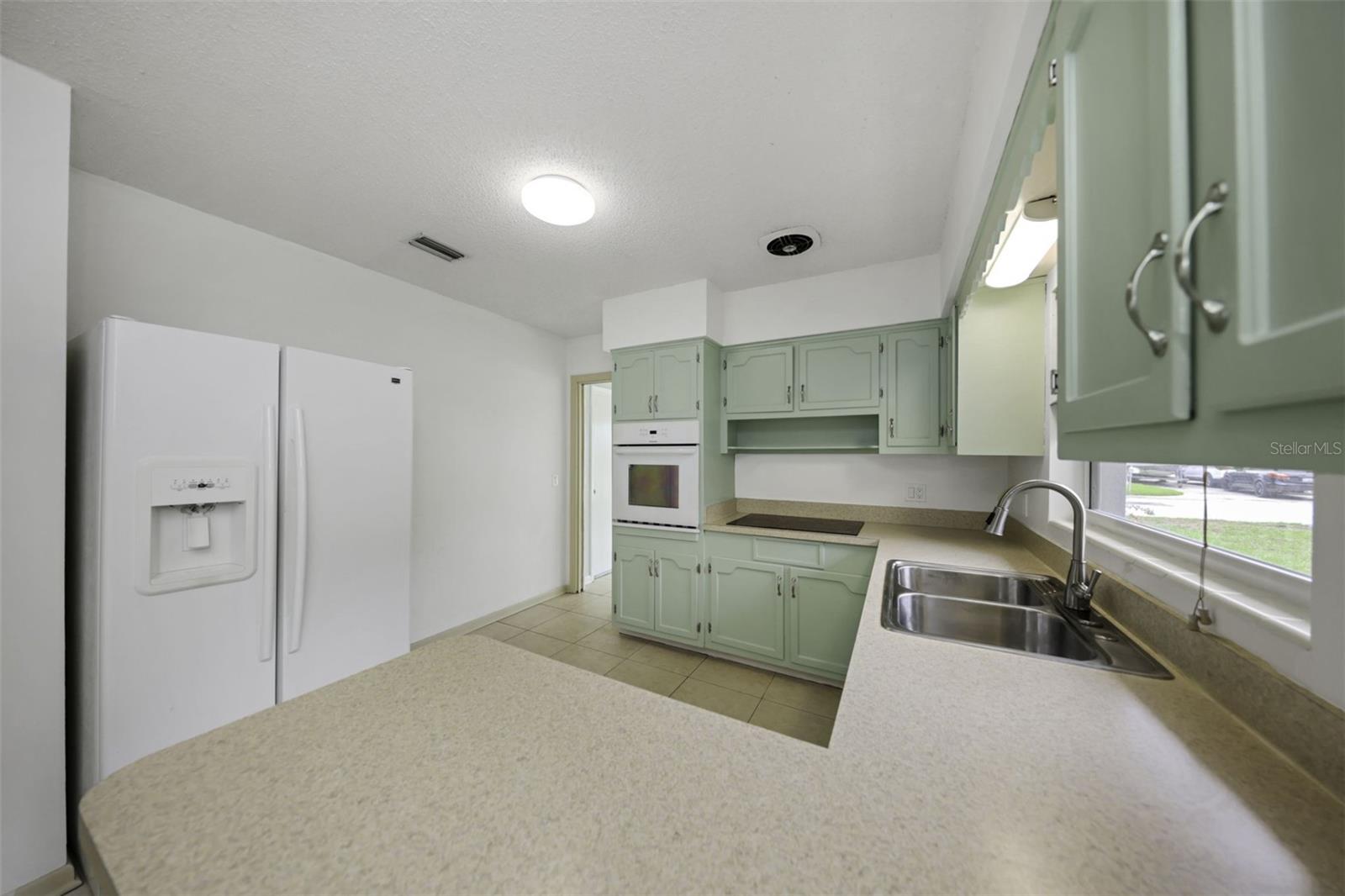 2077 DRUID RD E — photo 28
