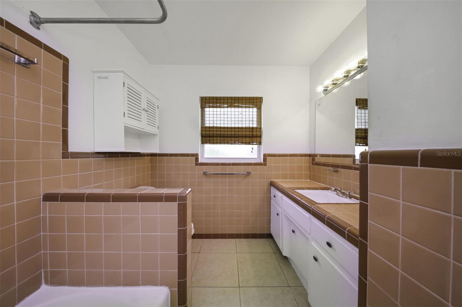 2077 DRUID RD E — photo 45
