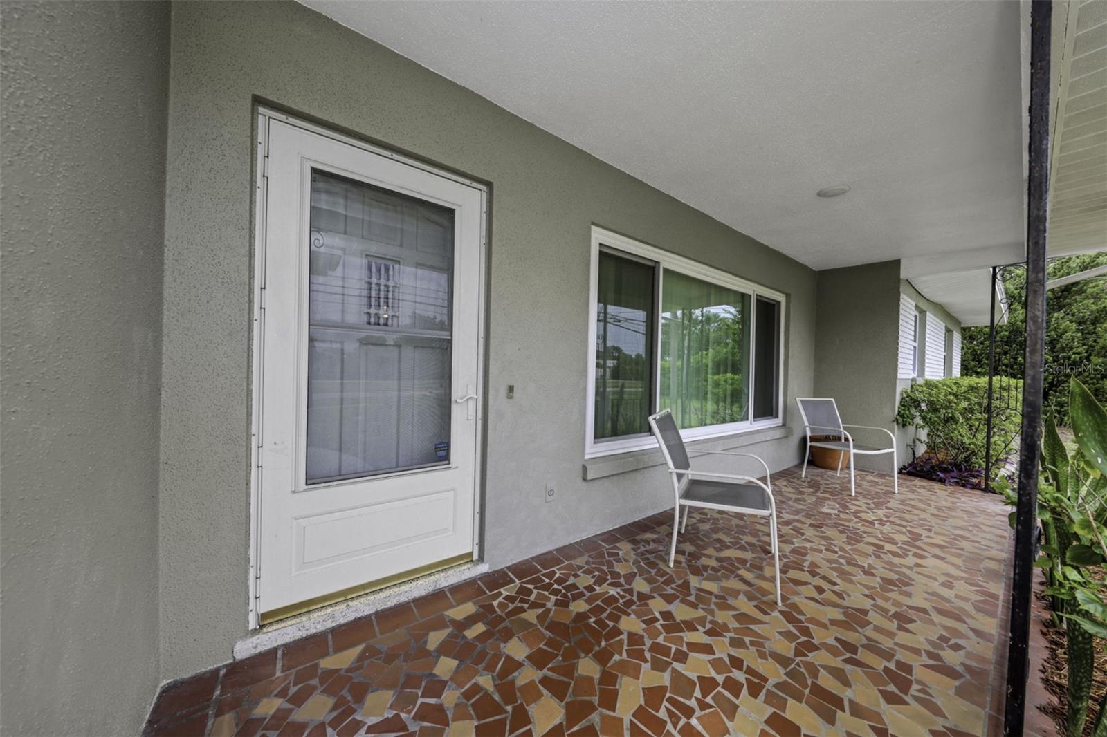 2077 DRUID RD E — photo 11