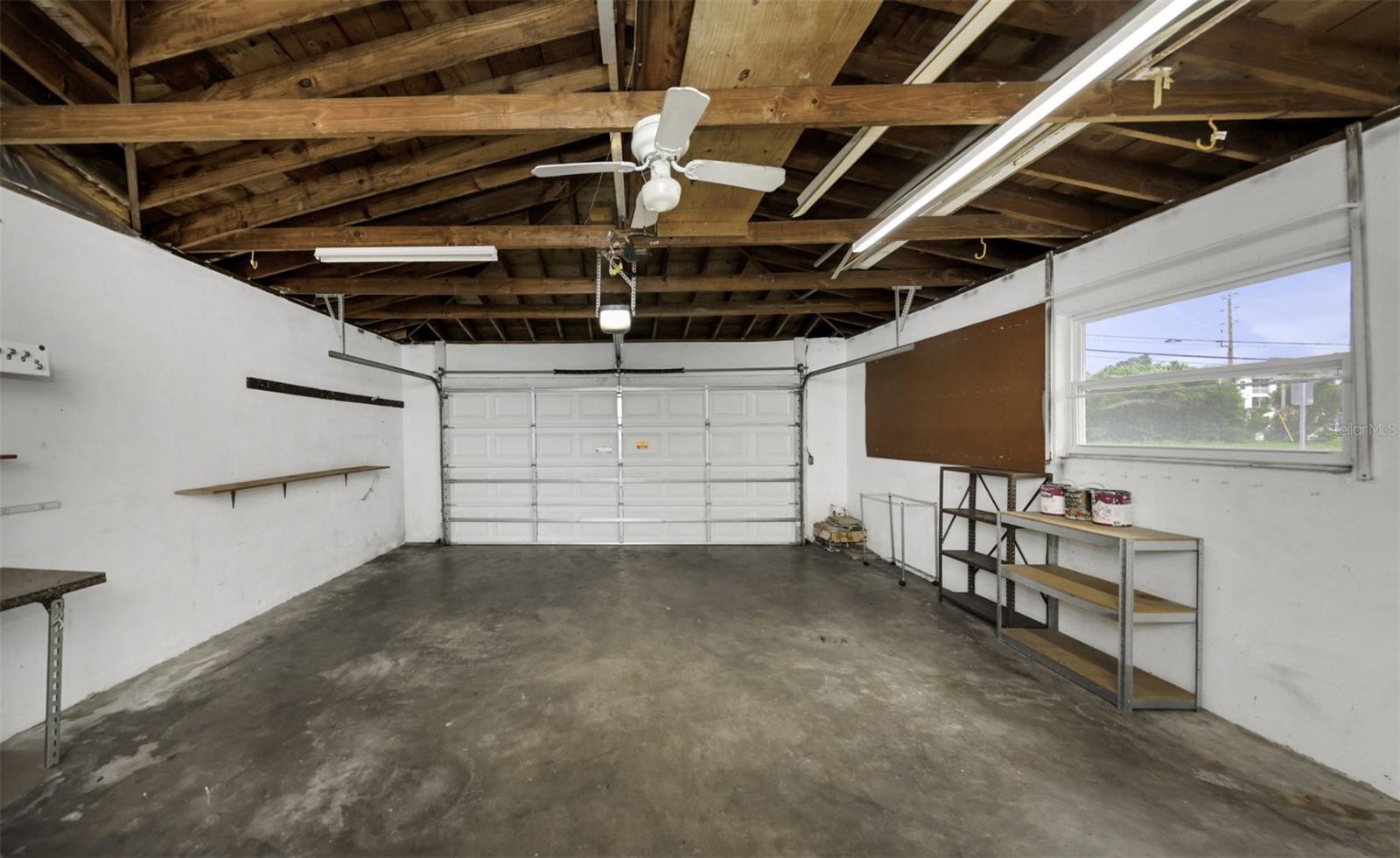 2077 DRUID RD E — photo 65