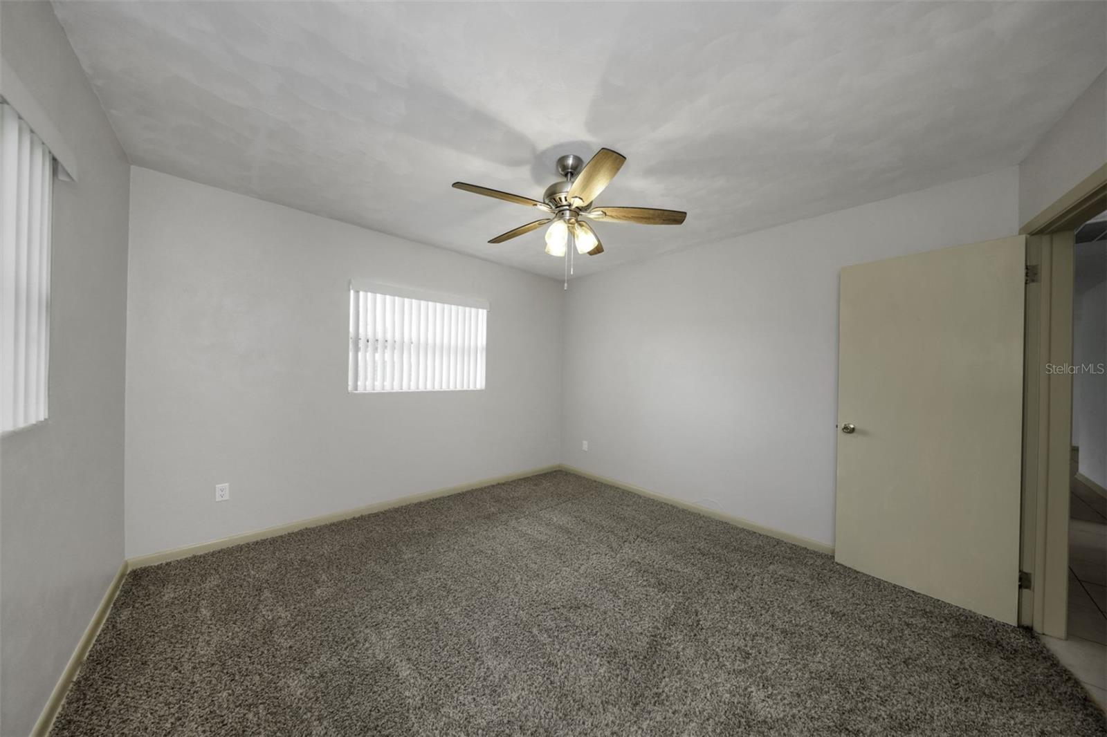 2077 DRUID RD E — photo 54