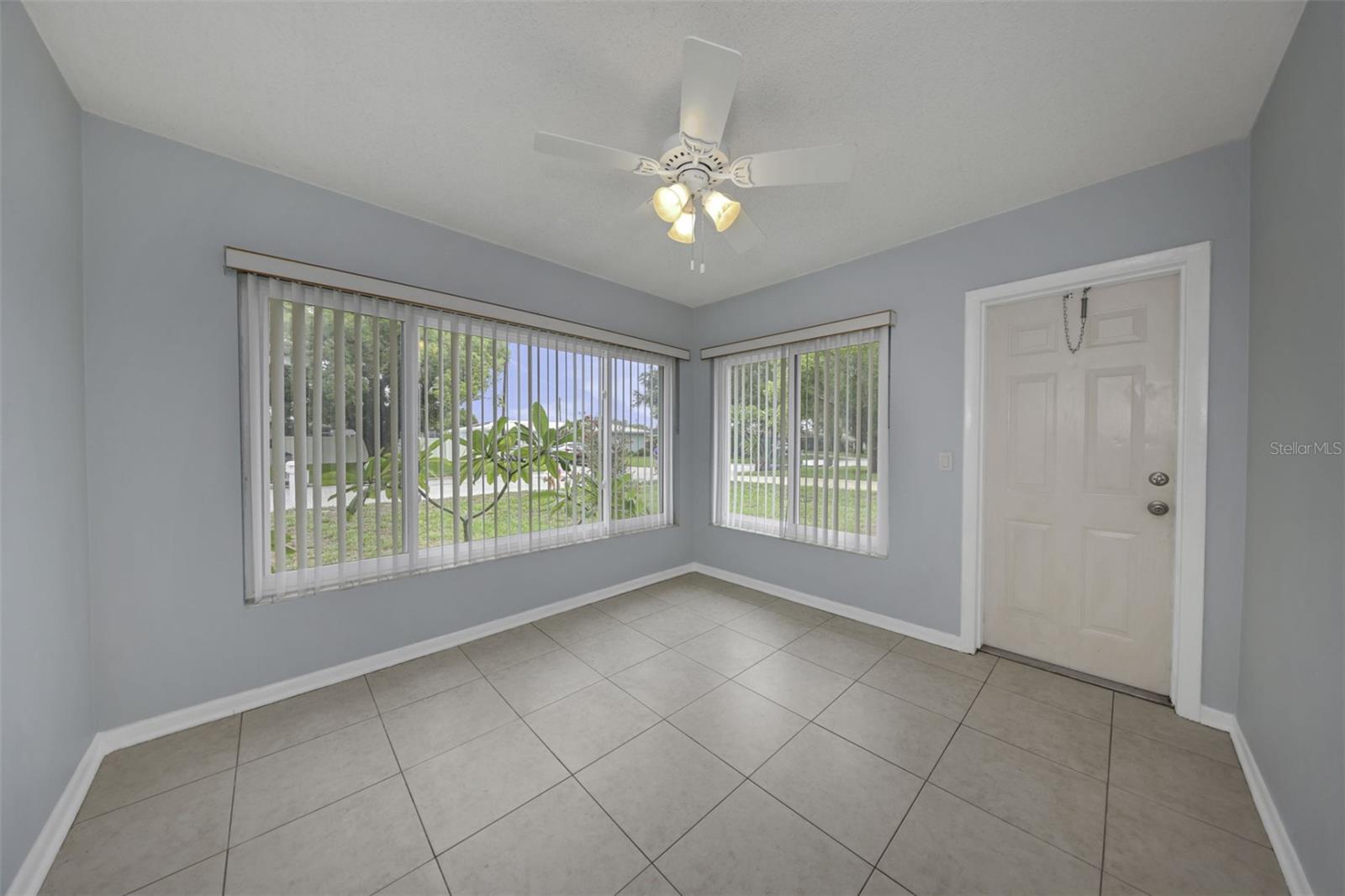 2077 DRUID RD E — photo 56