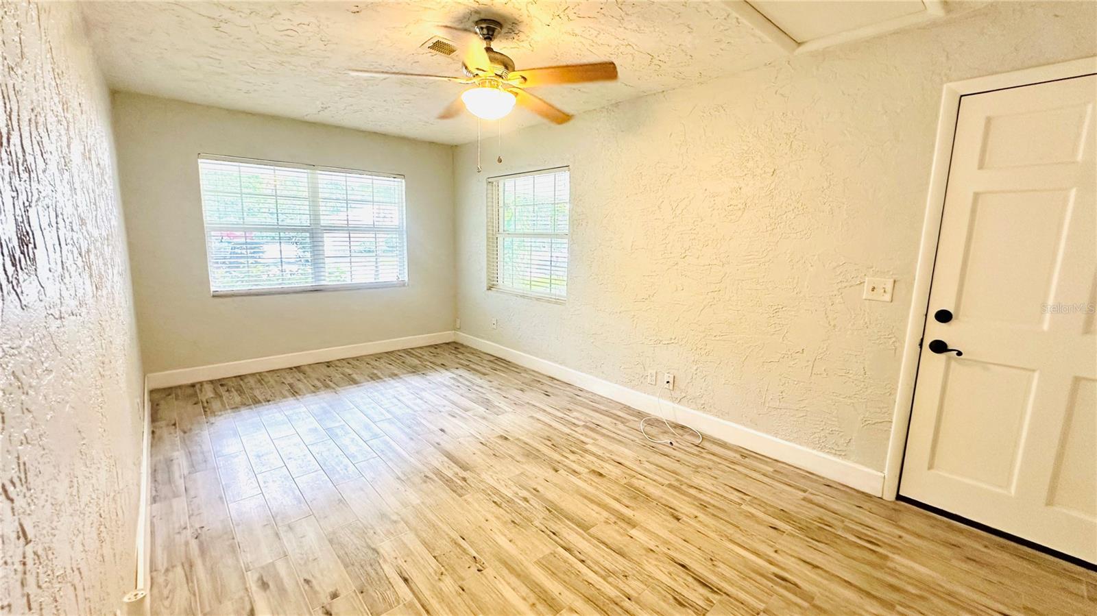 3925 W BAY VIEW AVE — photo 11