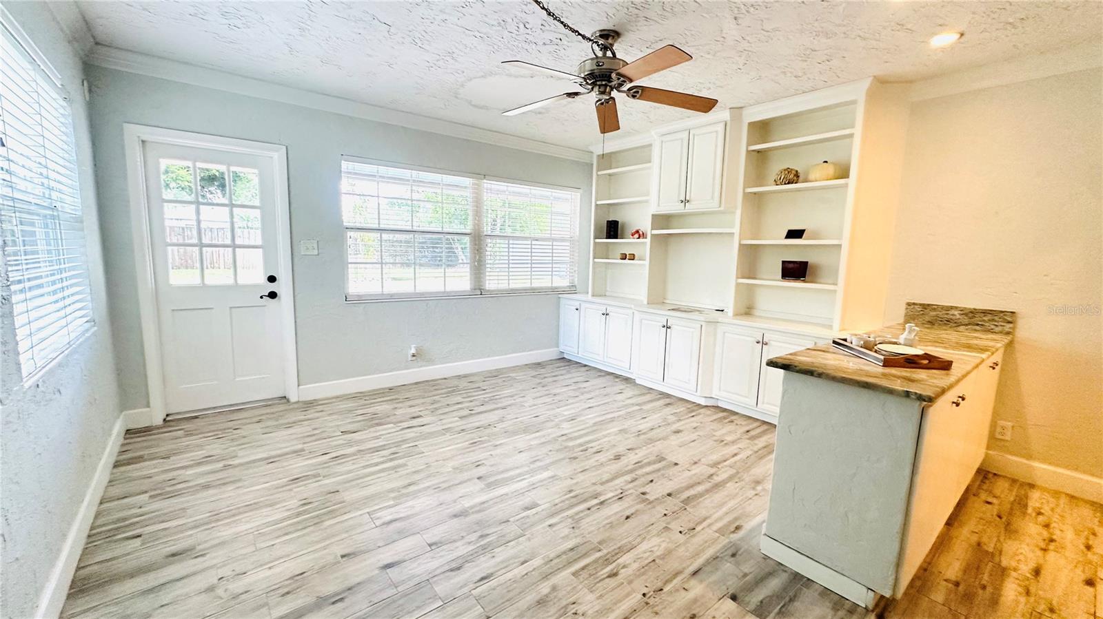 3925 W BAY VIEW AVE — photo 10