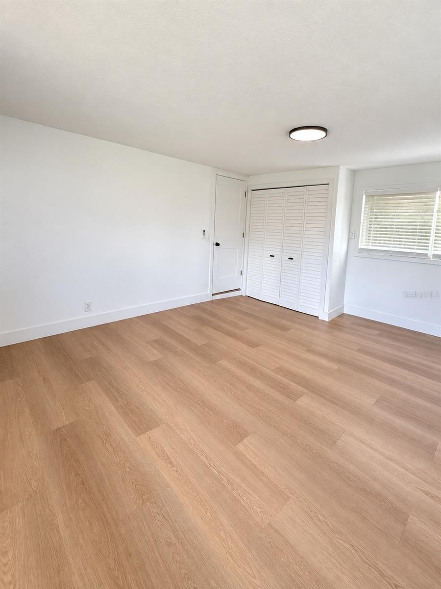 517 HAMPTON AVE NE — photo 29