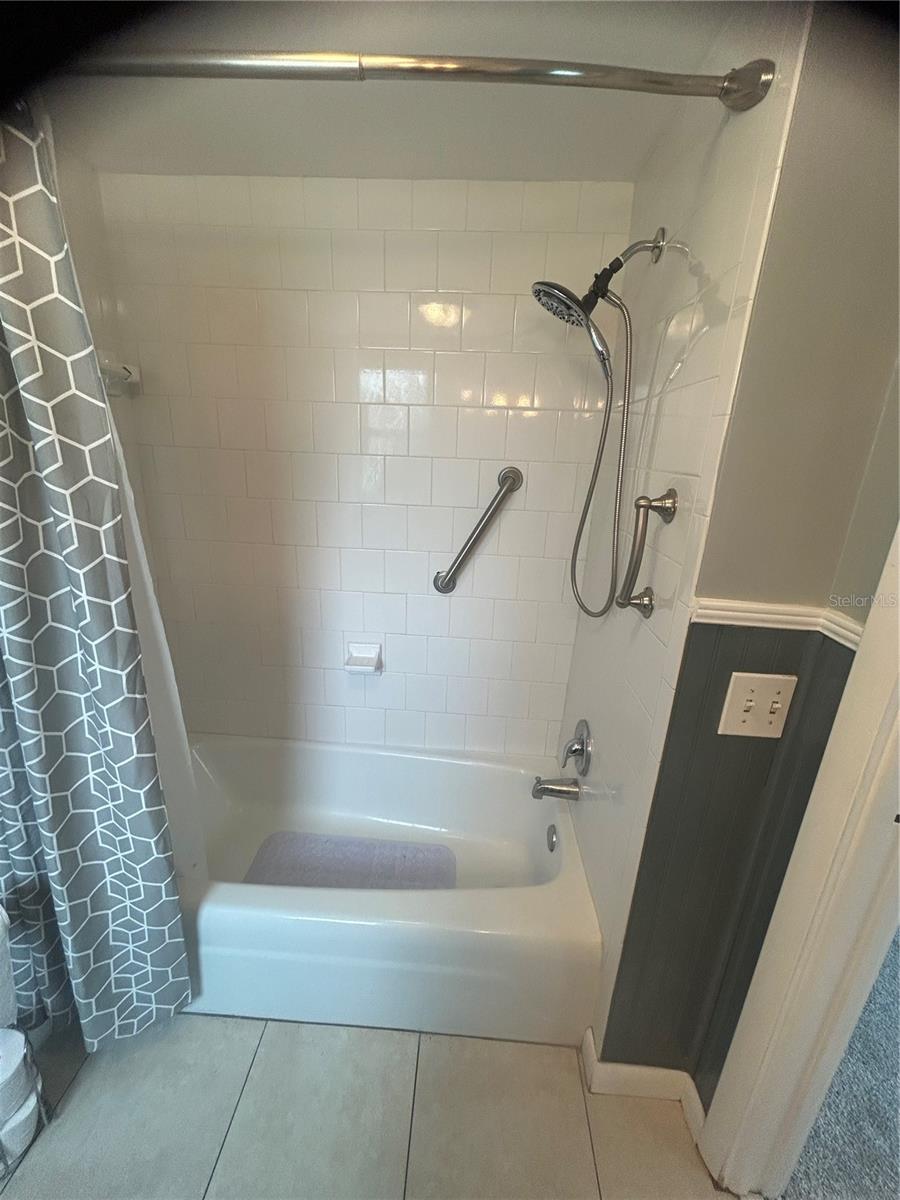 300 35TH AVE N #F8 — photo 18