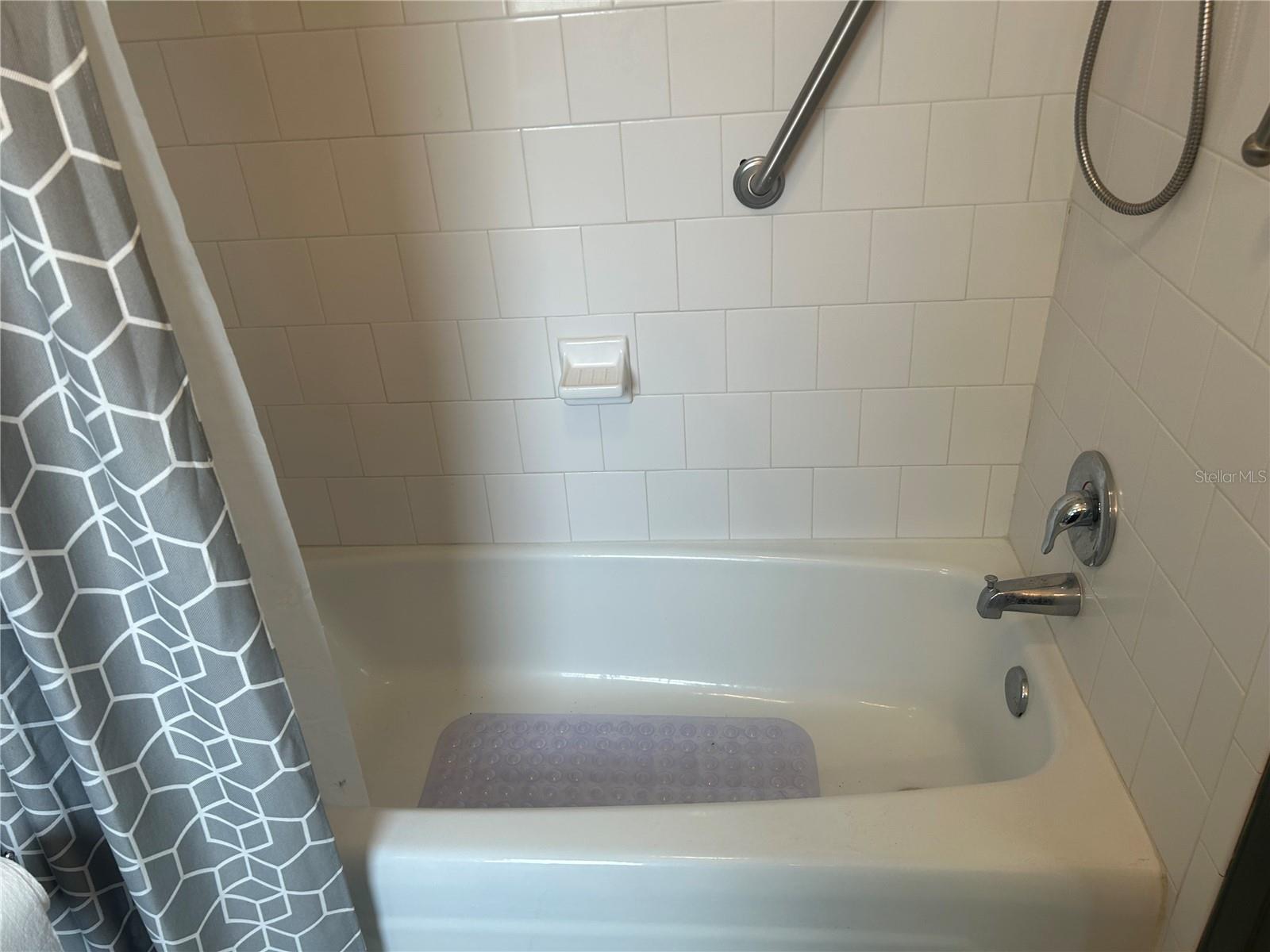 300 35TH AVE N #F8 — photo 17