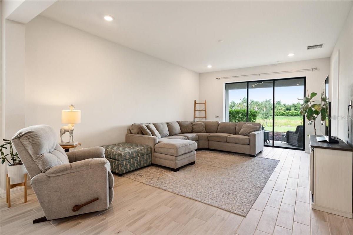 9016 TEQUILA SUNRISE DR — photo 16
