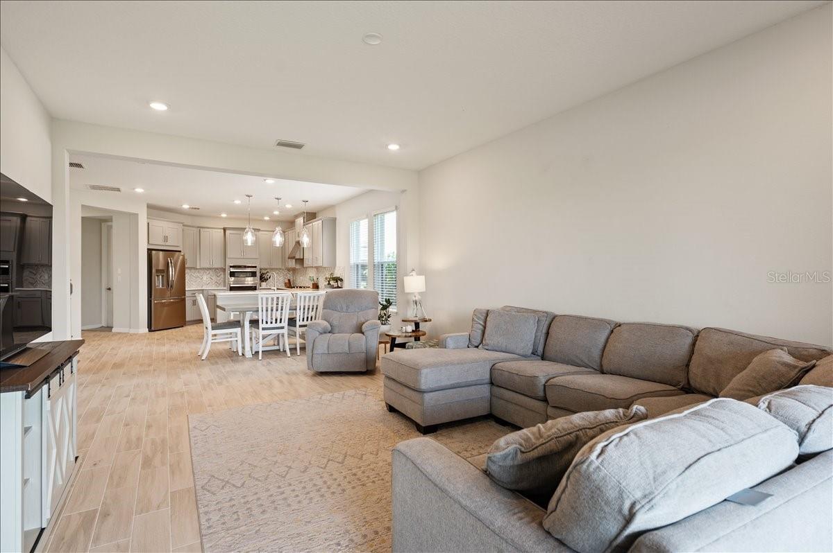 9016 TEQUILA SUNRISE DR — photo 18