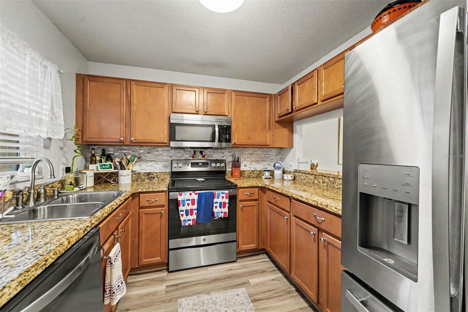 6255 TIMBERLY LN — photo 4