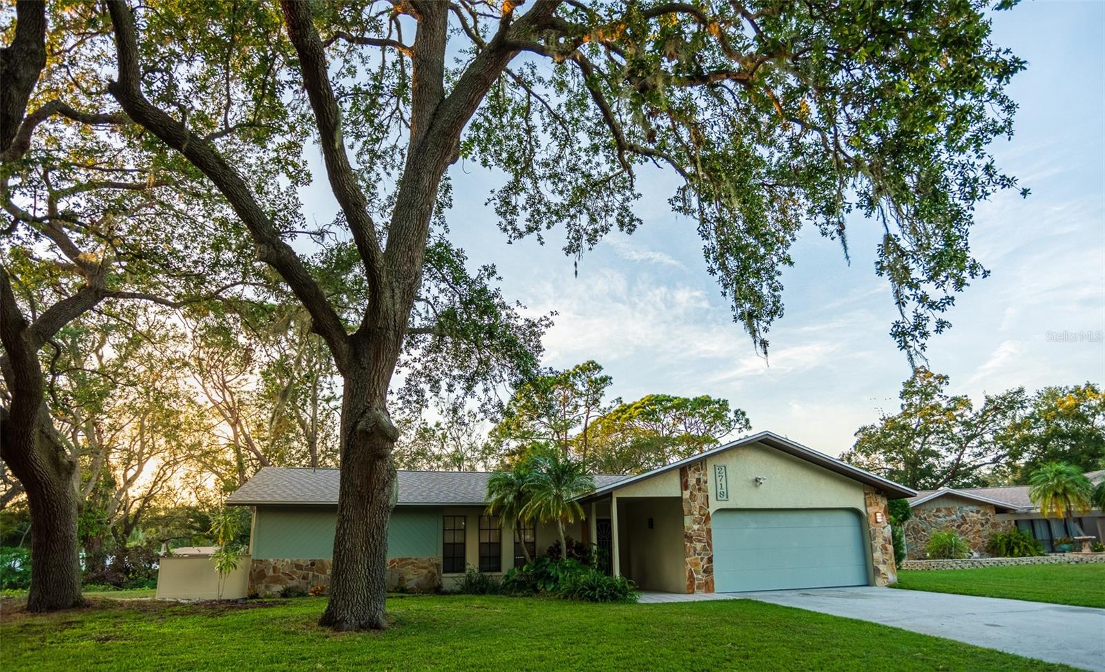 2719 FOREST KNOLL DR — photo 16