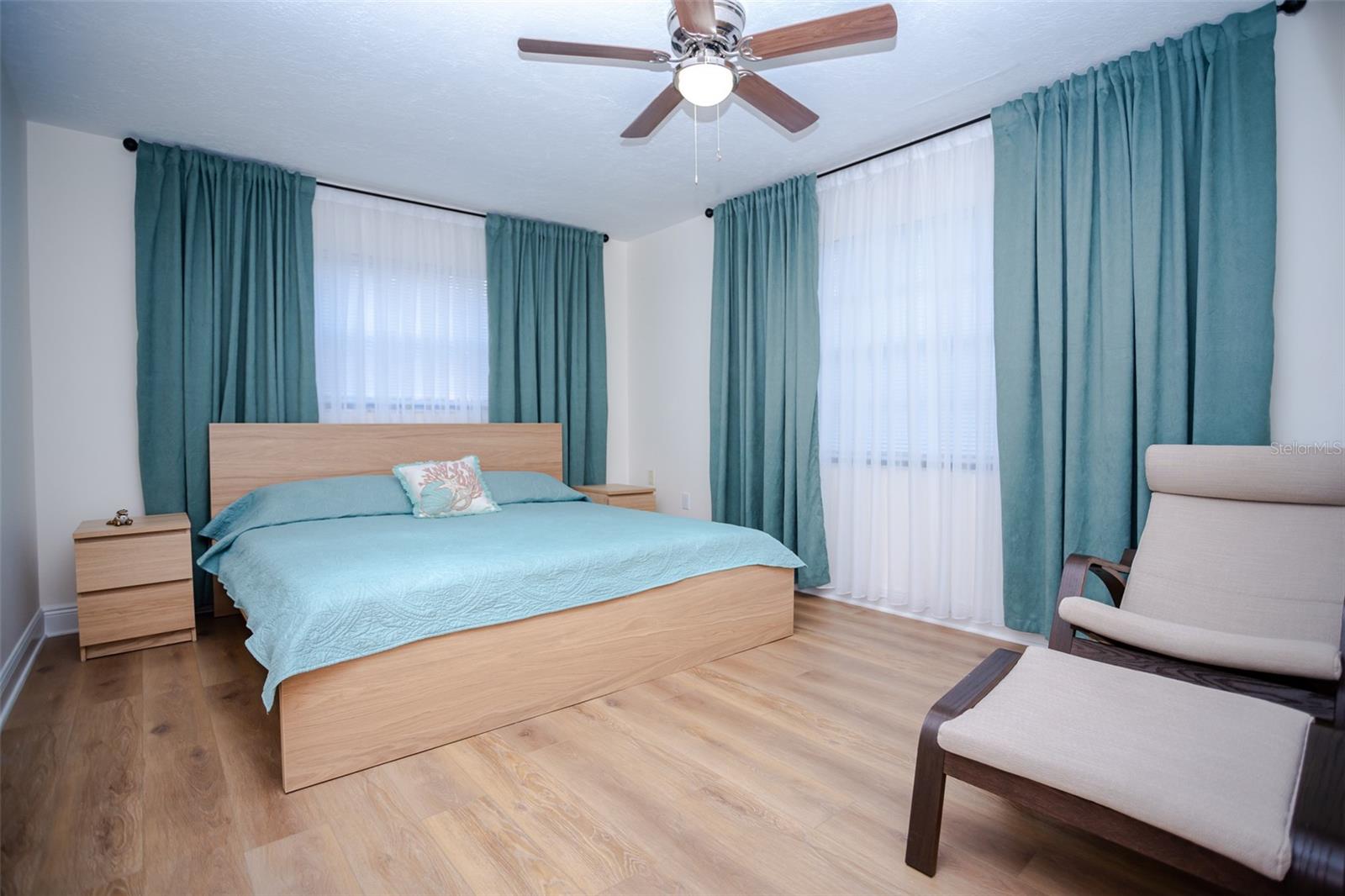 2719 FOREST KNOLL DR — photo 13