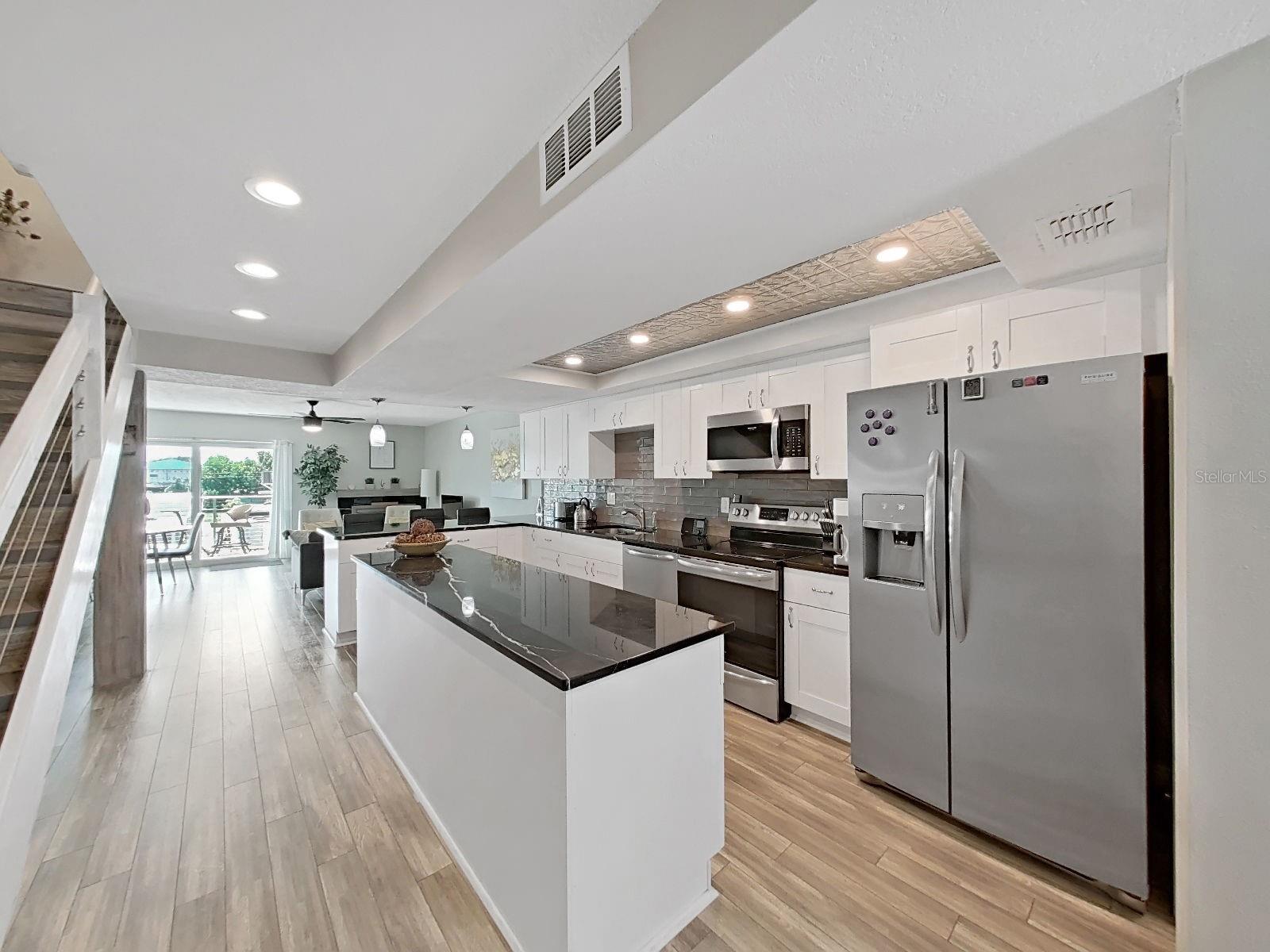 433 S PAULA DR #18 — photo 5