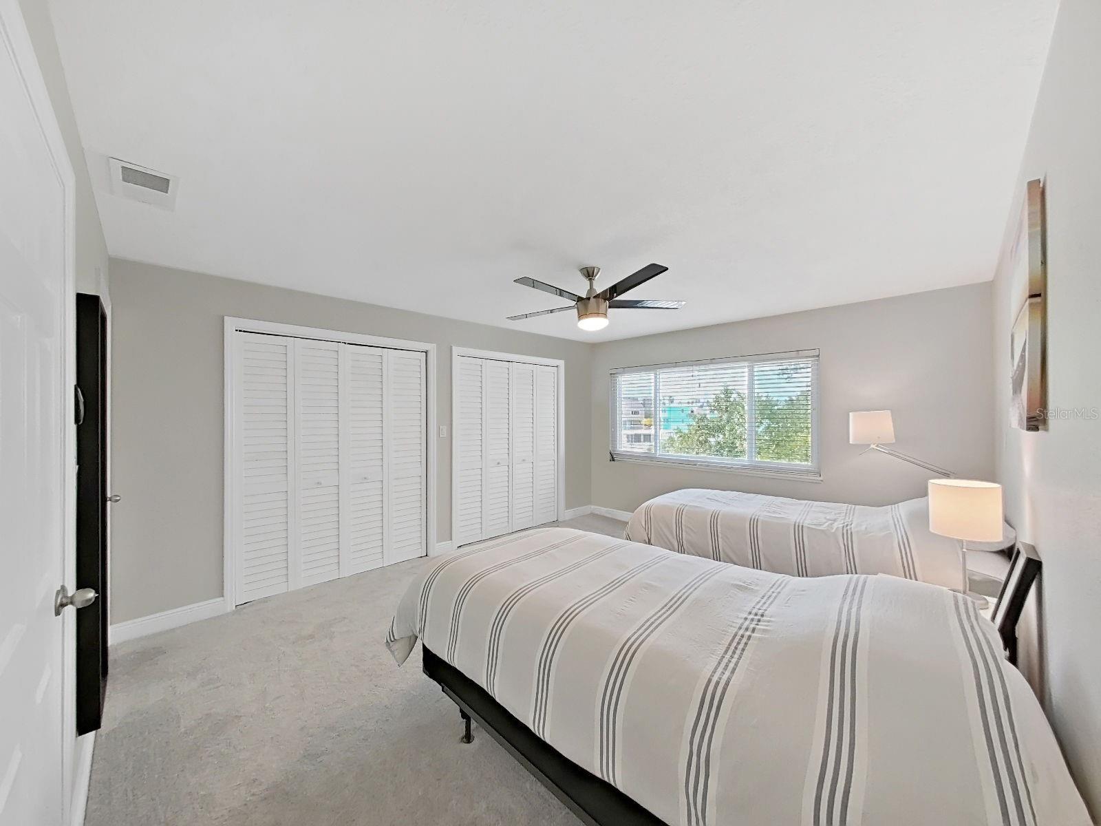 433 S PAULA DR #18 — photo 31