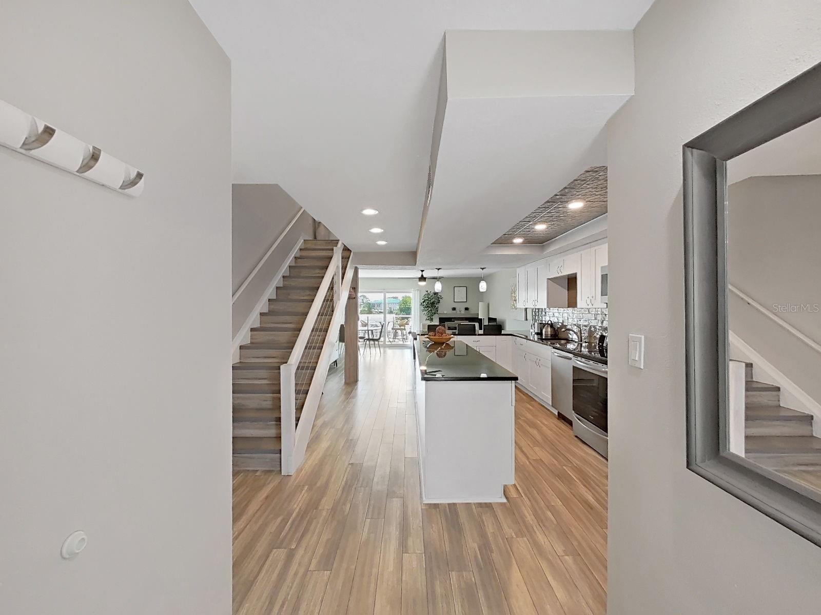 433 S PAULA DR #18 — photo 3