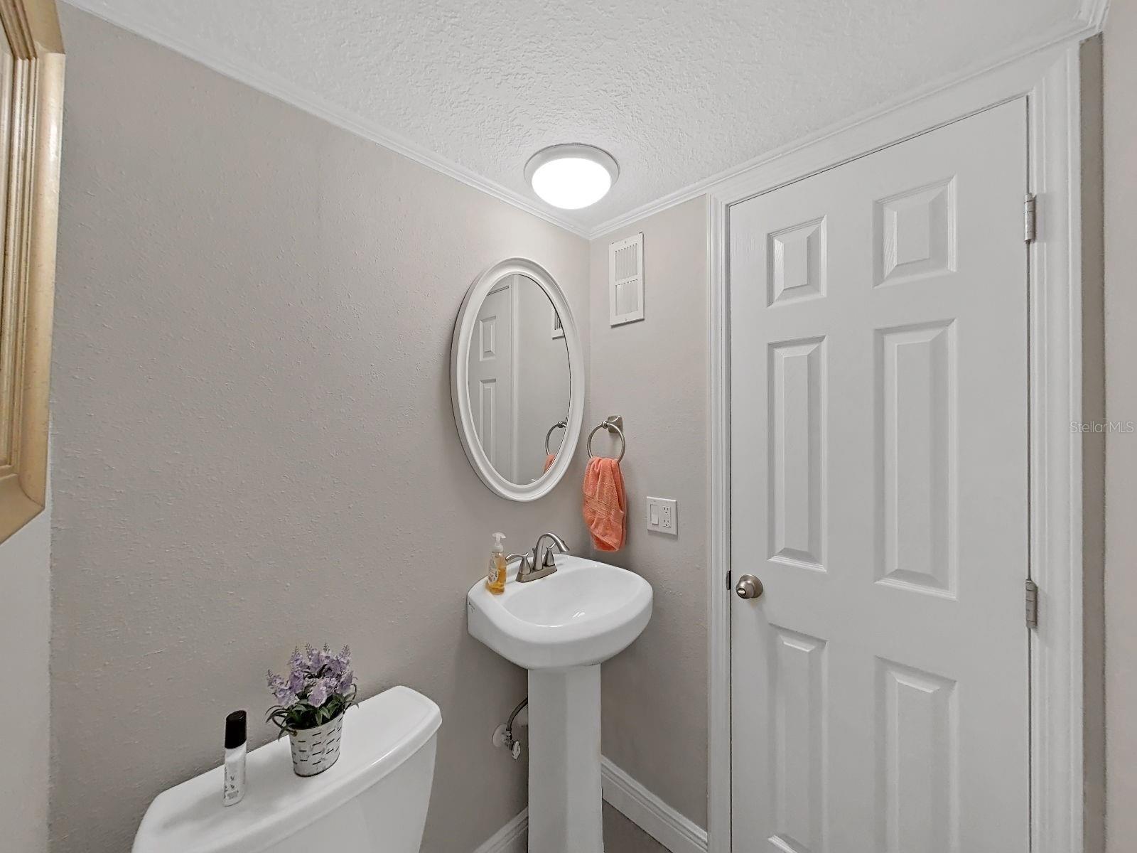 433 S PAULA DR #18 — photo 10