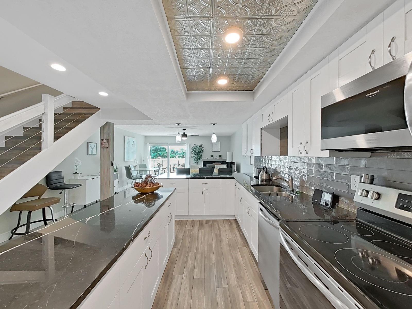 433 S PAULA DR #18 — photo 7