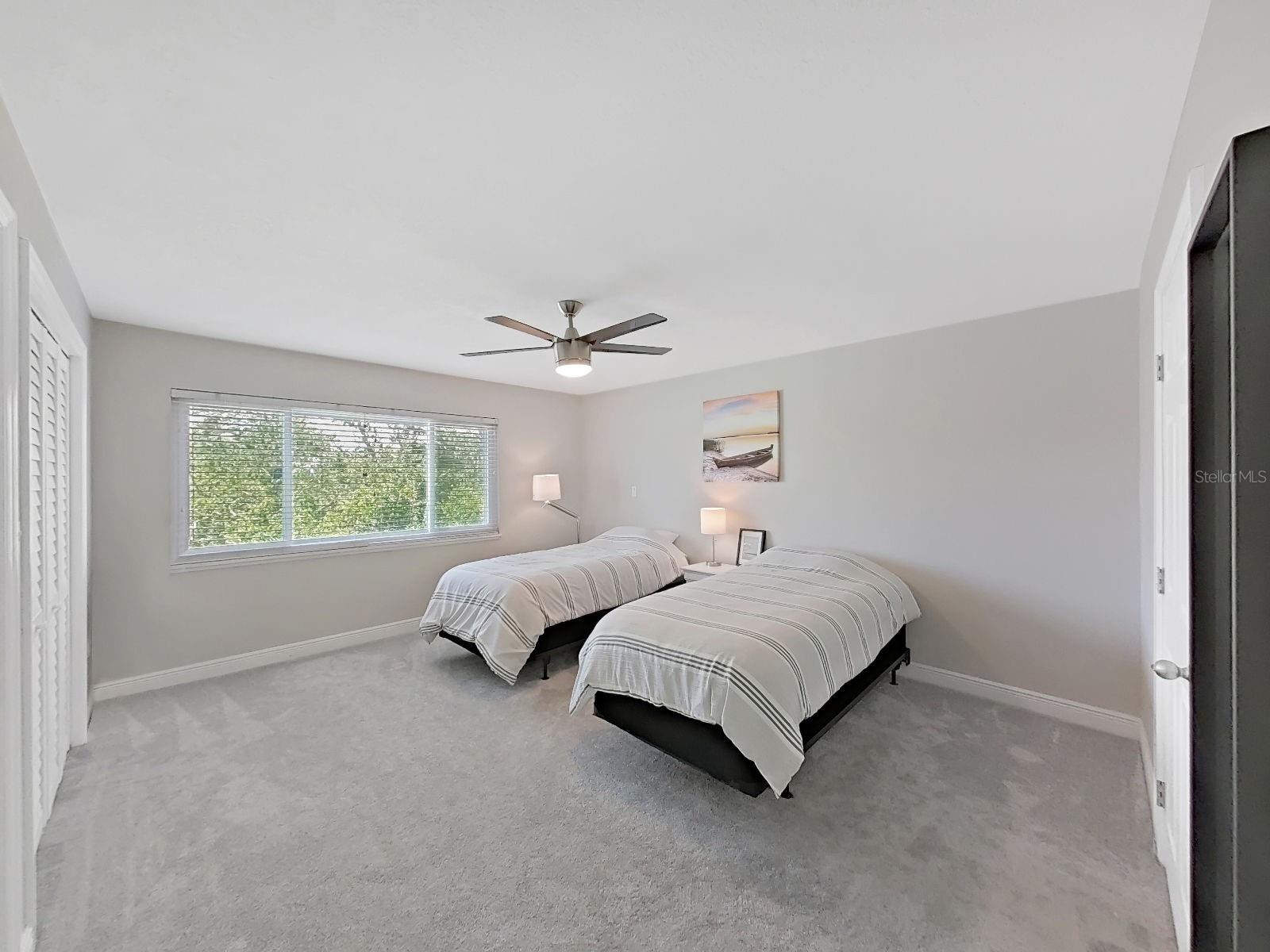 433 S PAULA DR #18 — photo 32