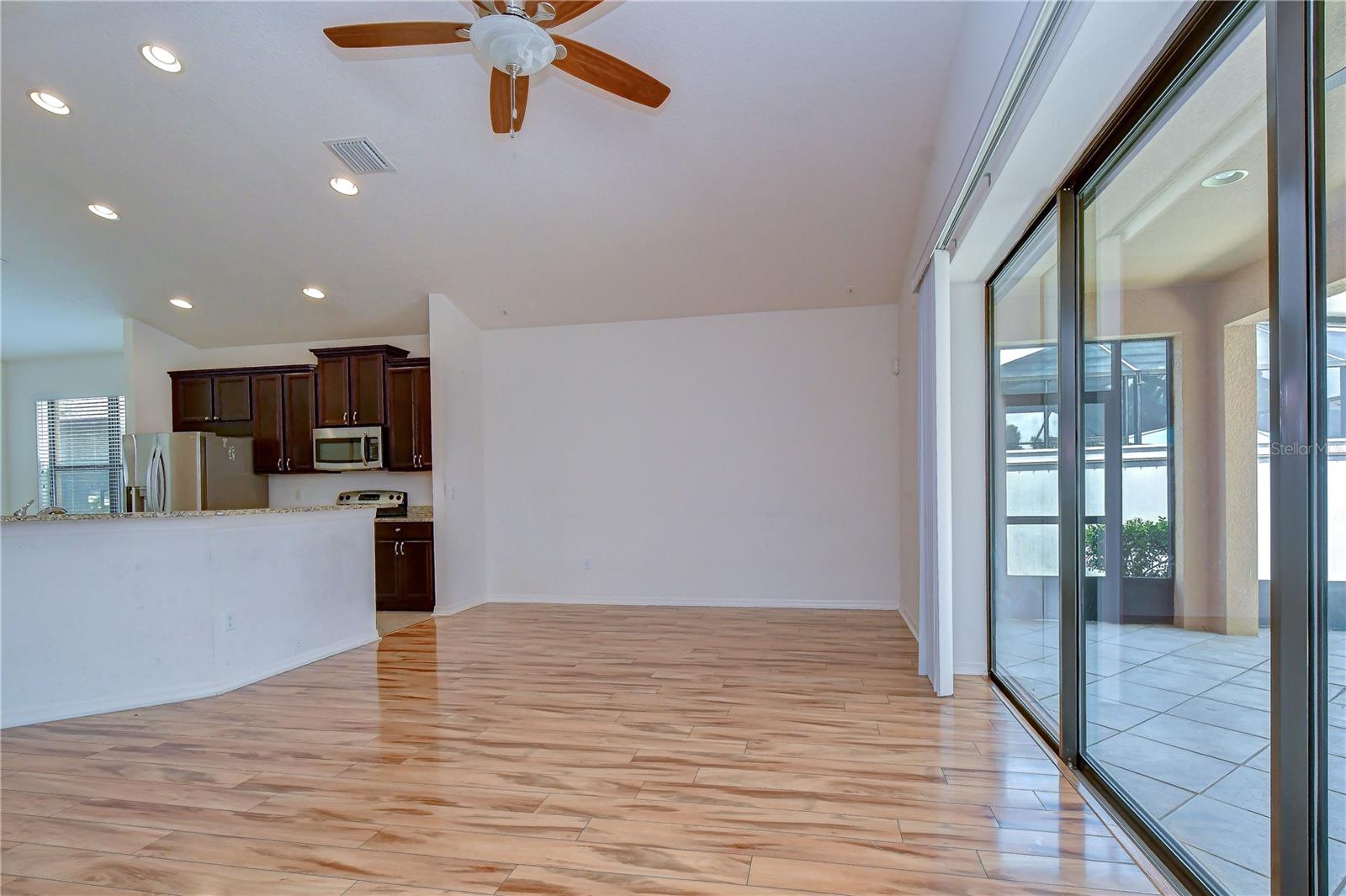8443 WHITE POPLAR DR — photo 41
