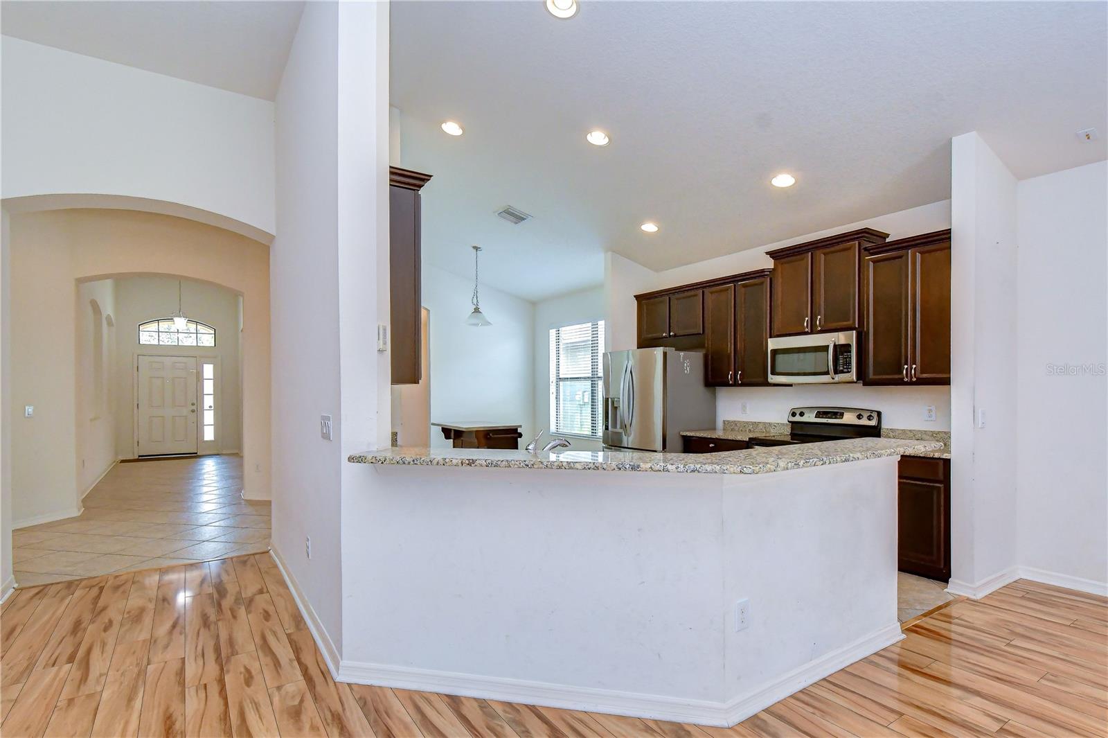 8443 WHITE POPLAR DR — photo 36